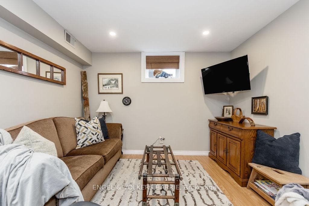 68 Ottaway Avenue photo 22