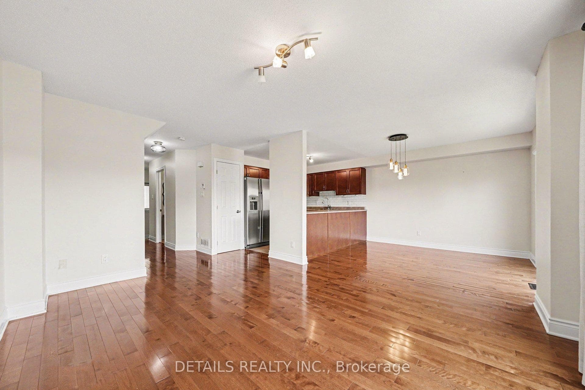 261 Parkin Circle photo 3