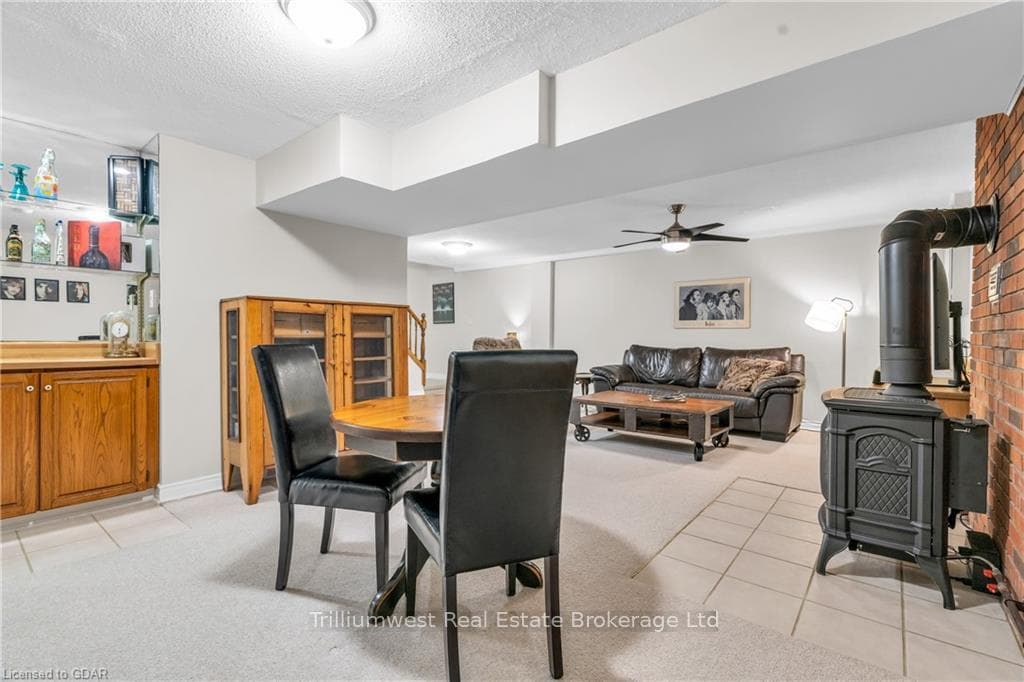 256 WEST ACRES Drive photo 40