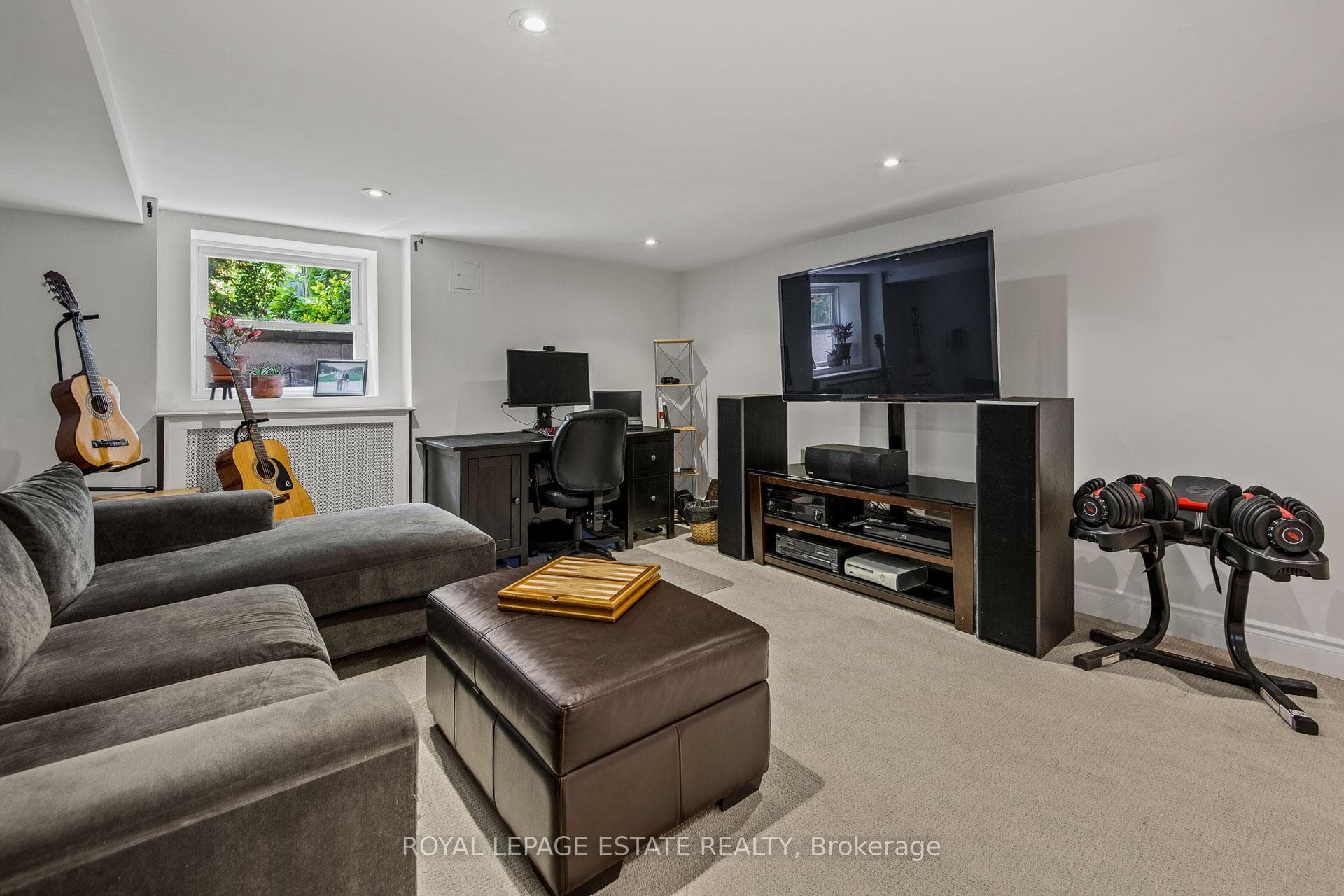 512 Soudan Avenue photo 25