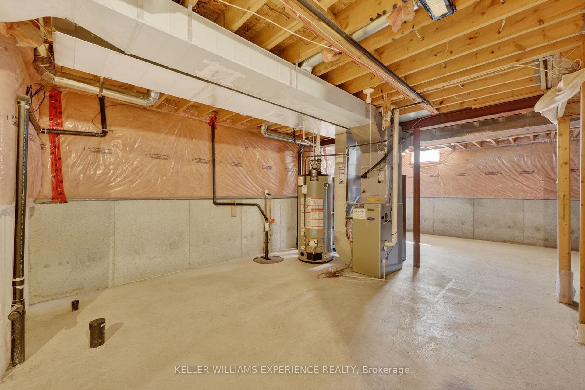 76 Commonwealth Road photo 37