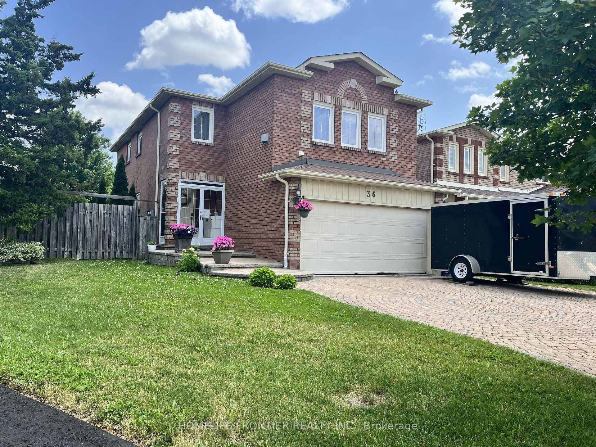 36 Tamara Drive photo 3
