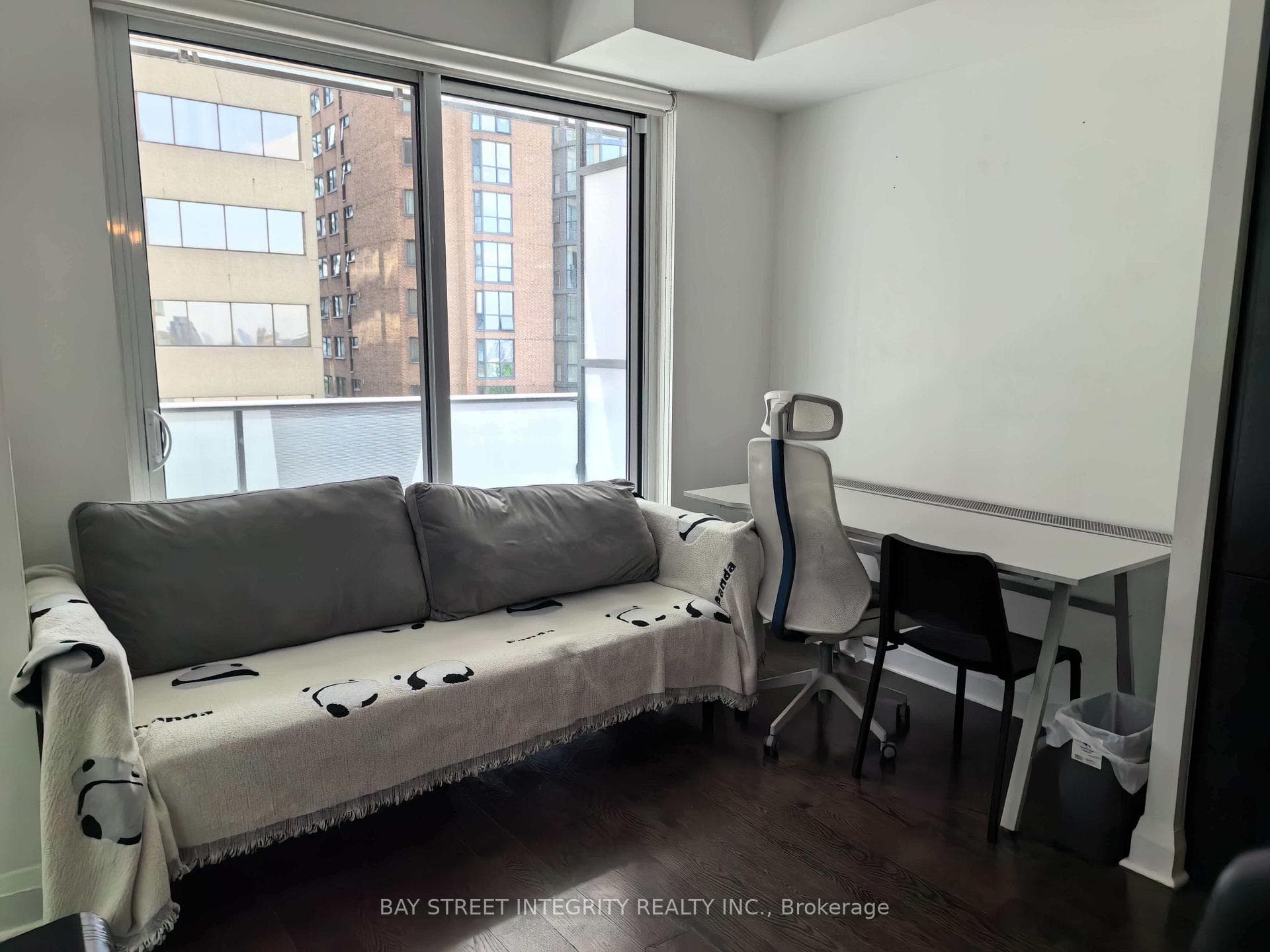 1080 Bay Street Unit 701 photo 2