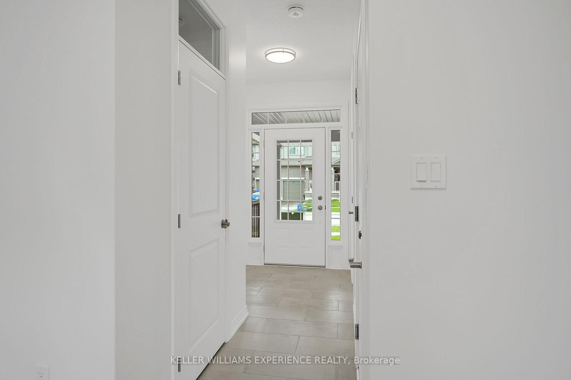 86 Sagewood Avenue photo 4