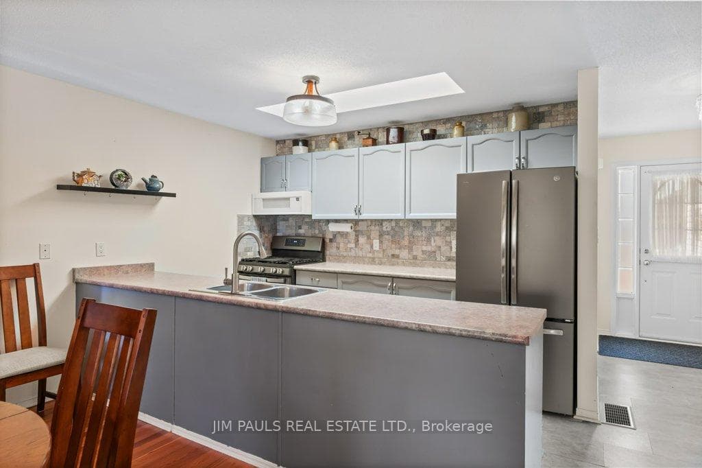 8 Aspen Lane photo 4