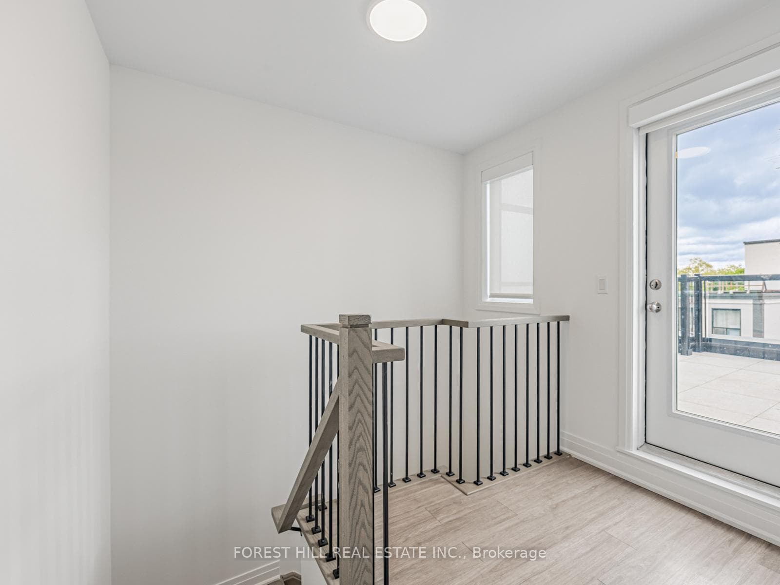 15 Brenthall Avenue Unit 7 photo 22