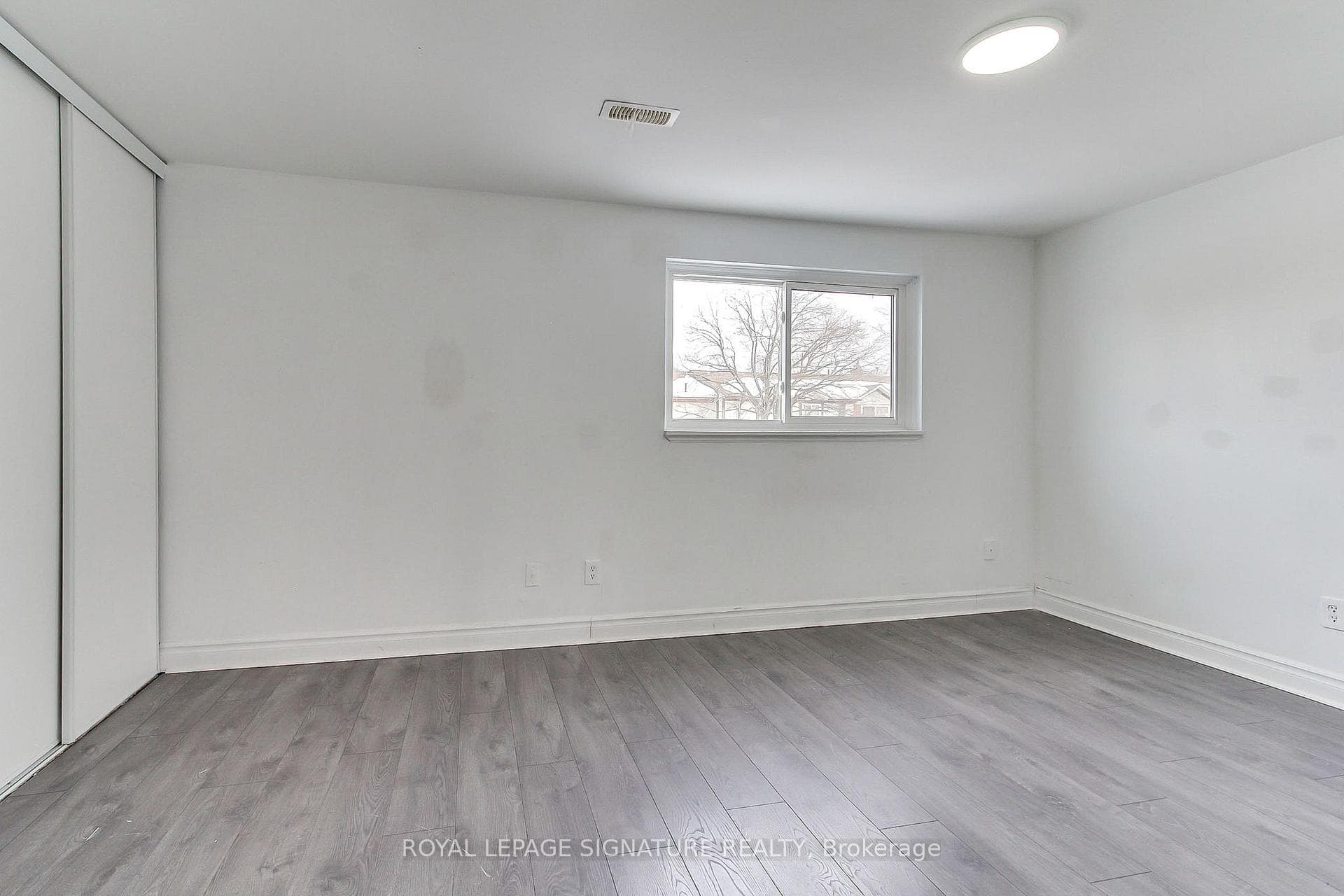 31 Parker Crescent photo 22