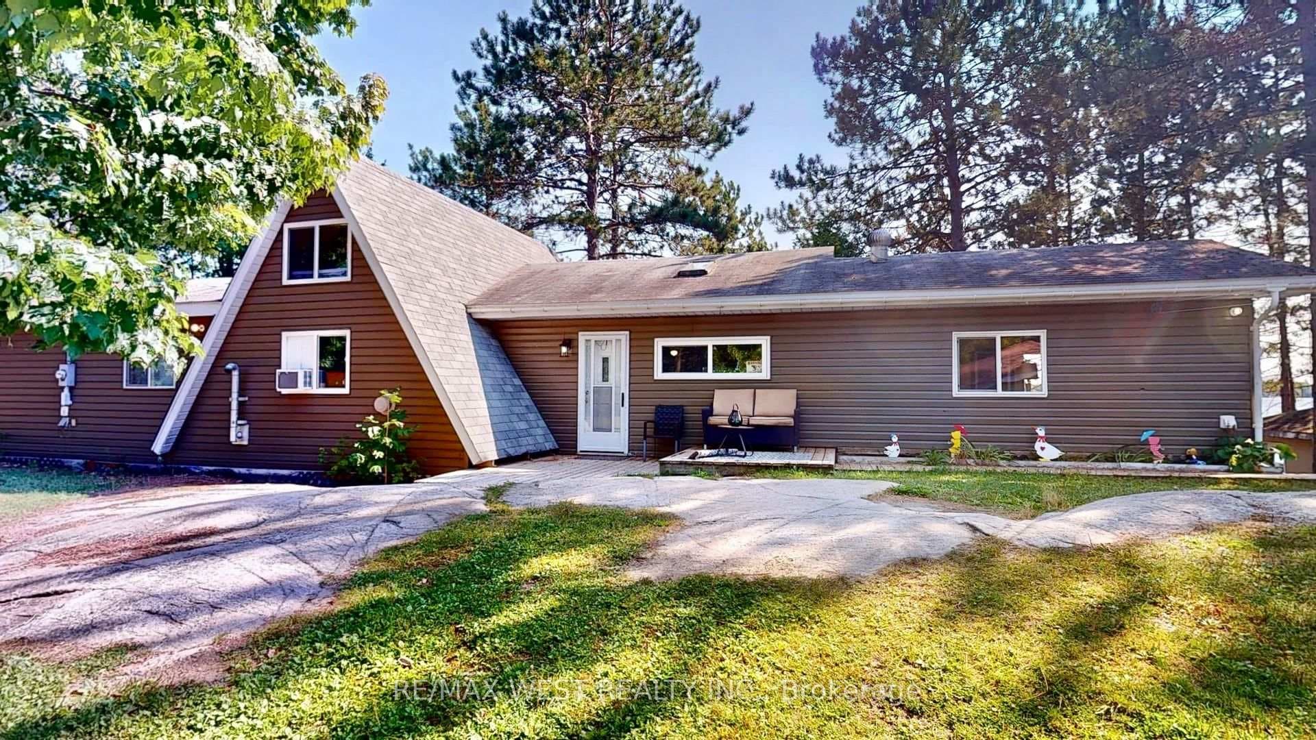 84 Northshore Road photo 1