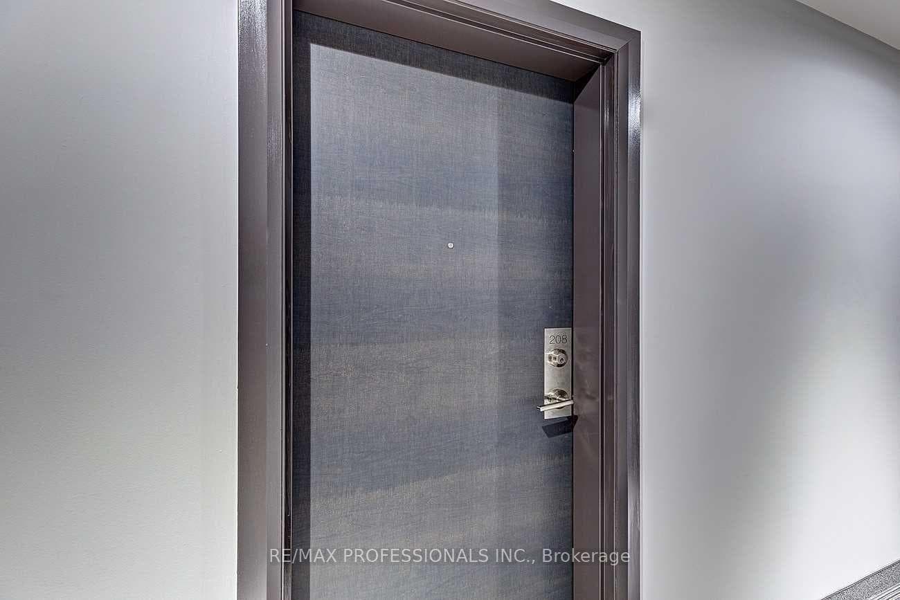 2393 Bronte Road Unit 208 photo 3