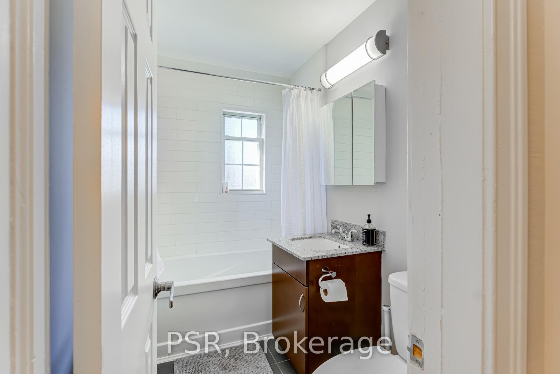 1345 Bayview Avenue Unit 7U photo 14