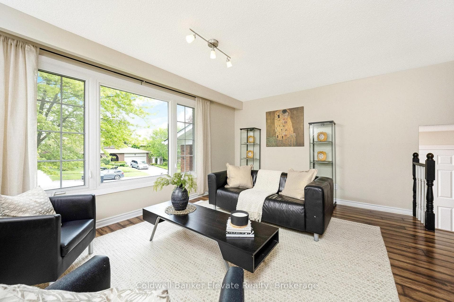 11 Hillside Drive photo 12