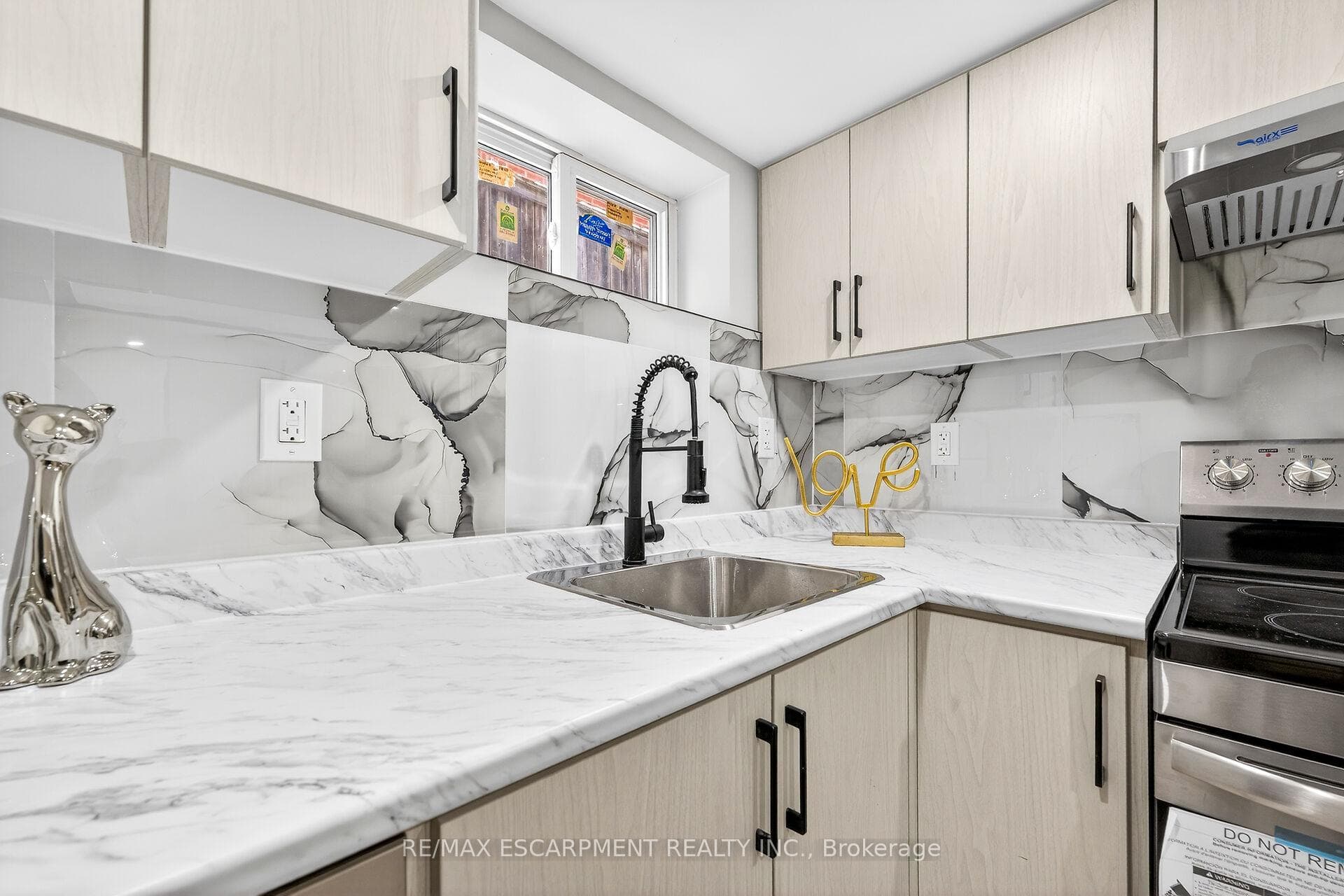 150 BRUCEDALE Avenue photo 27