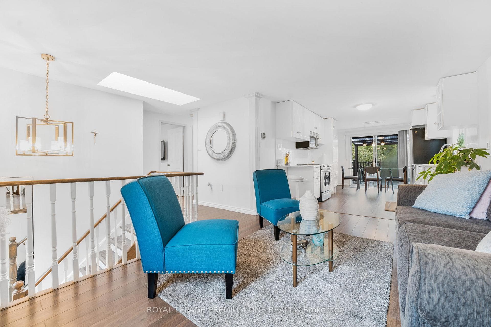 14 Harrison Crescent photo 39
