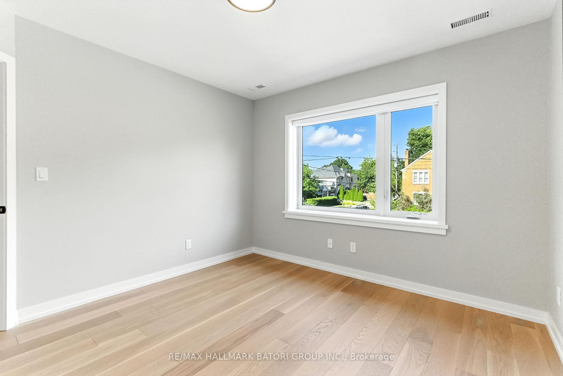 183 Strathearn Road photo 13