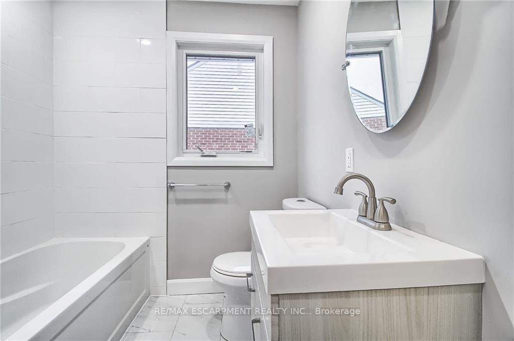 215 Stewartdale Avenue Unit Upper photo 15