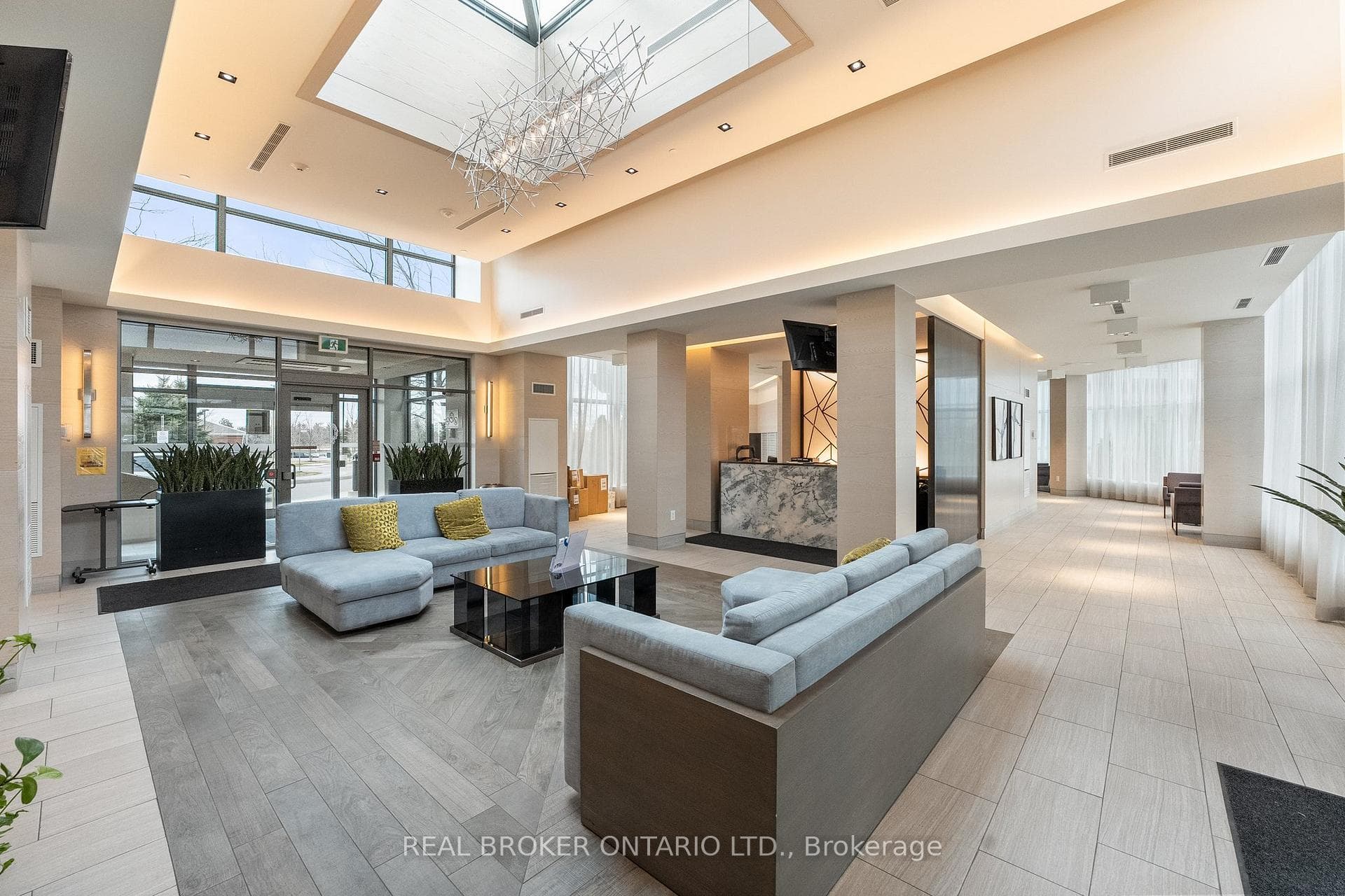 4655 Glen Erin Drive Unit PH05 photo 18