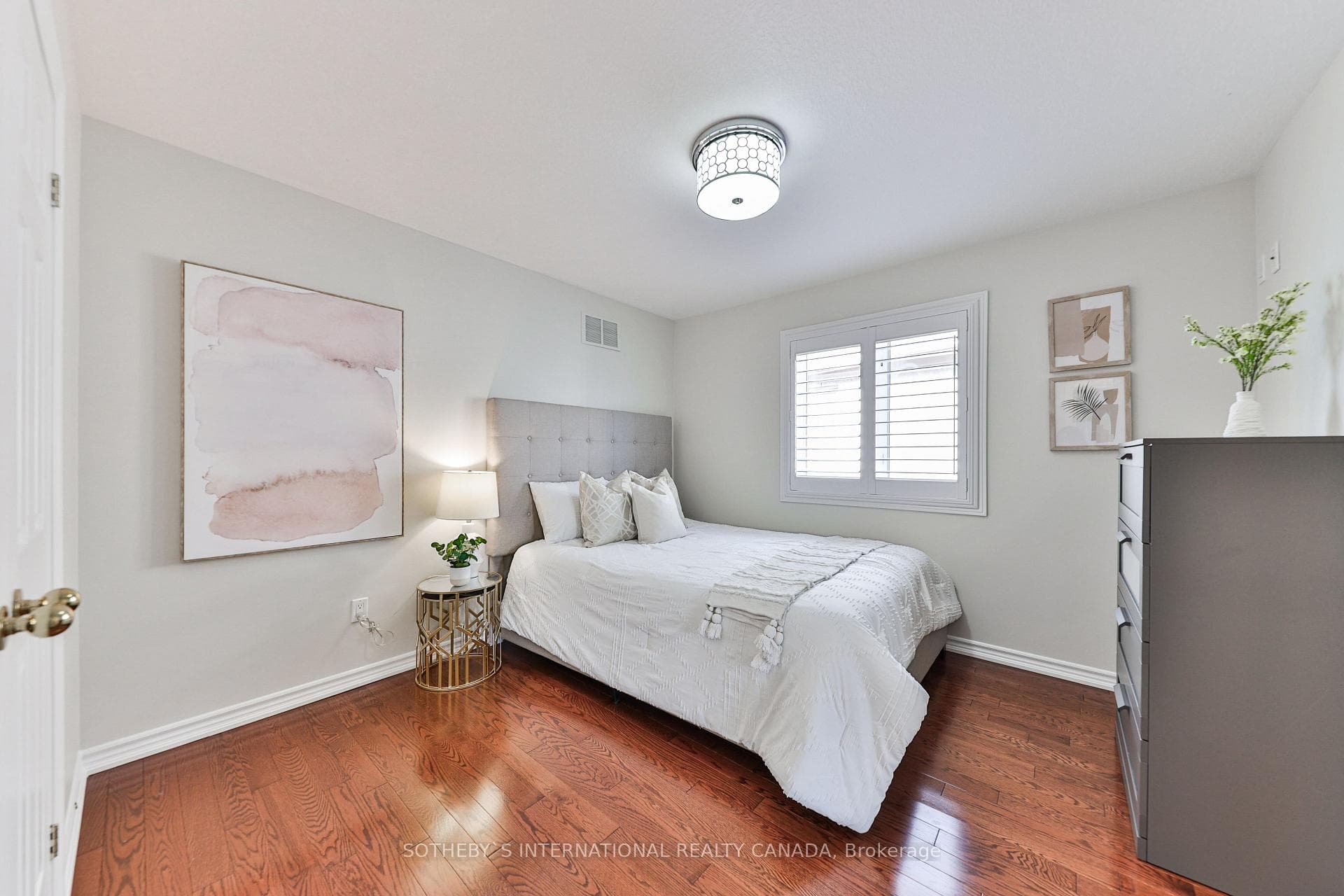 2324 Tesla Crescent photo 25