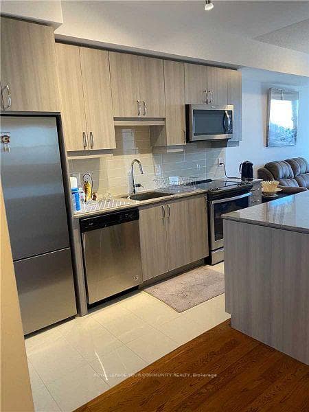 9201 Yonge Street Unit 2206 photo 5
