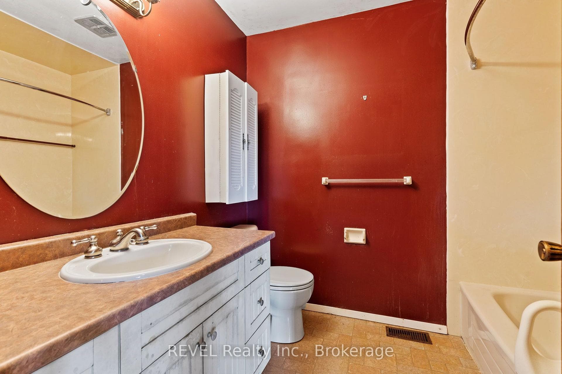 4198 Regent Court photo 10