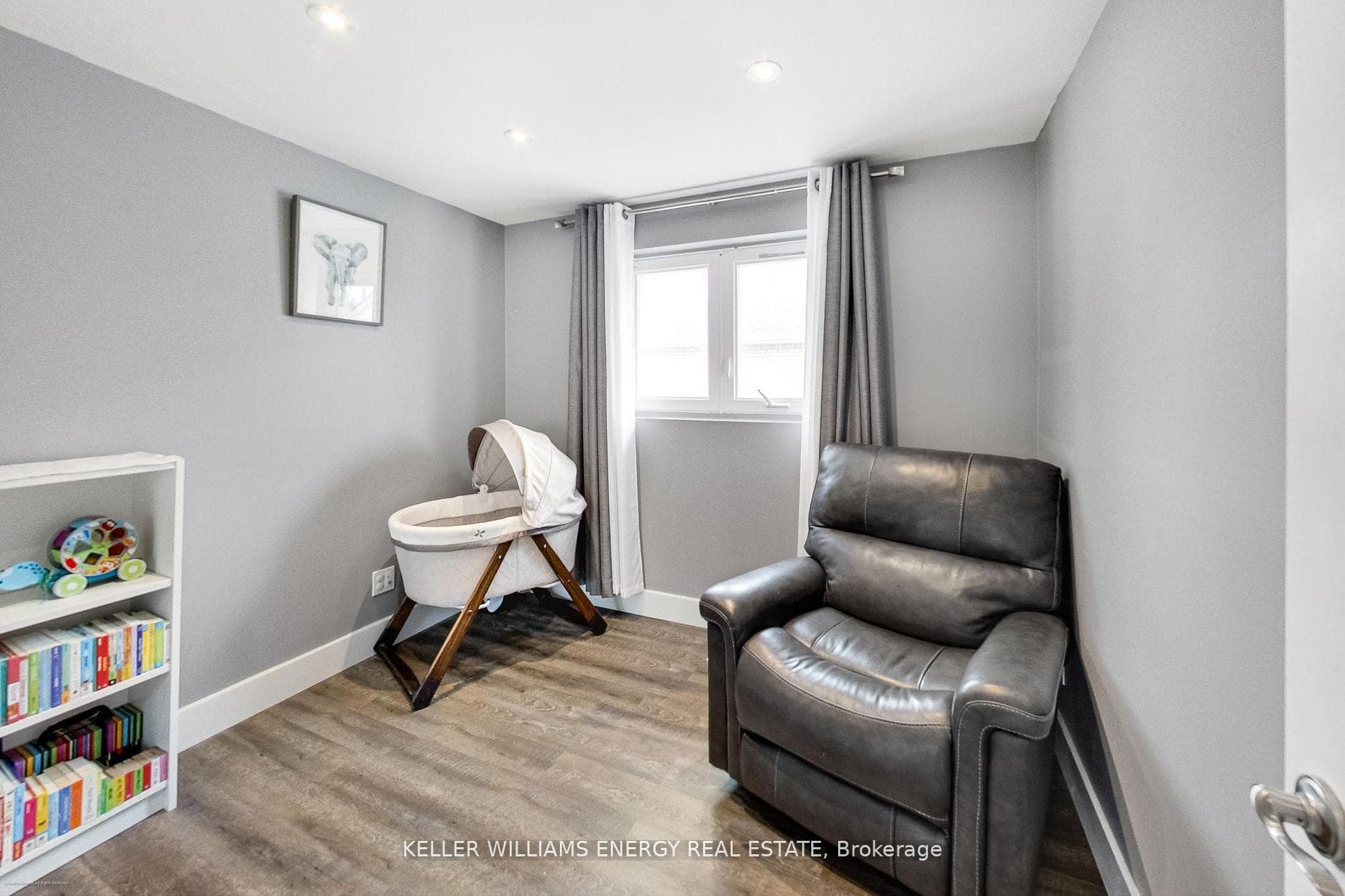 20 Strathavon Drive photo 18