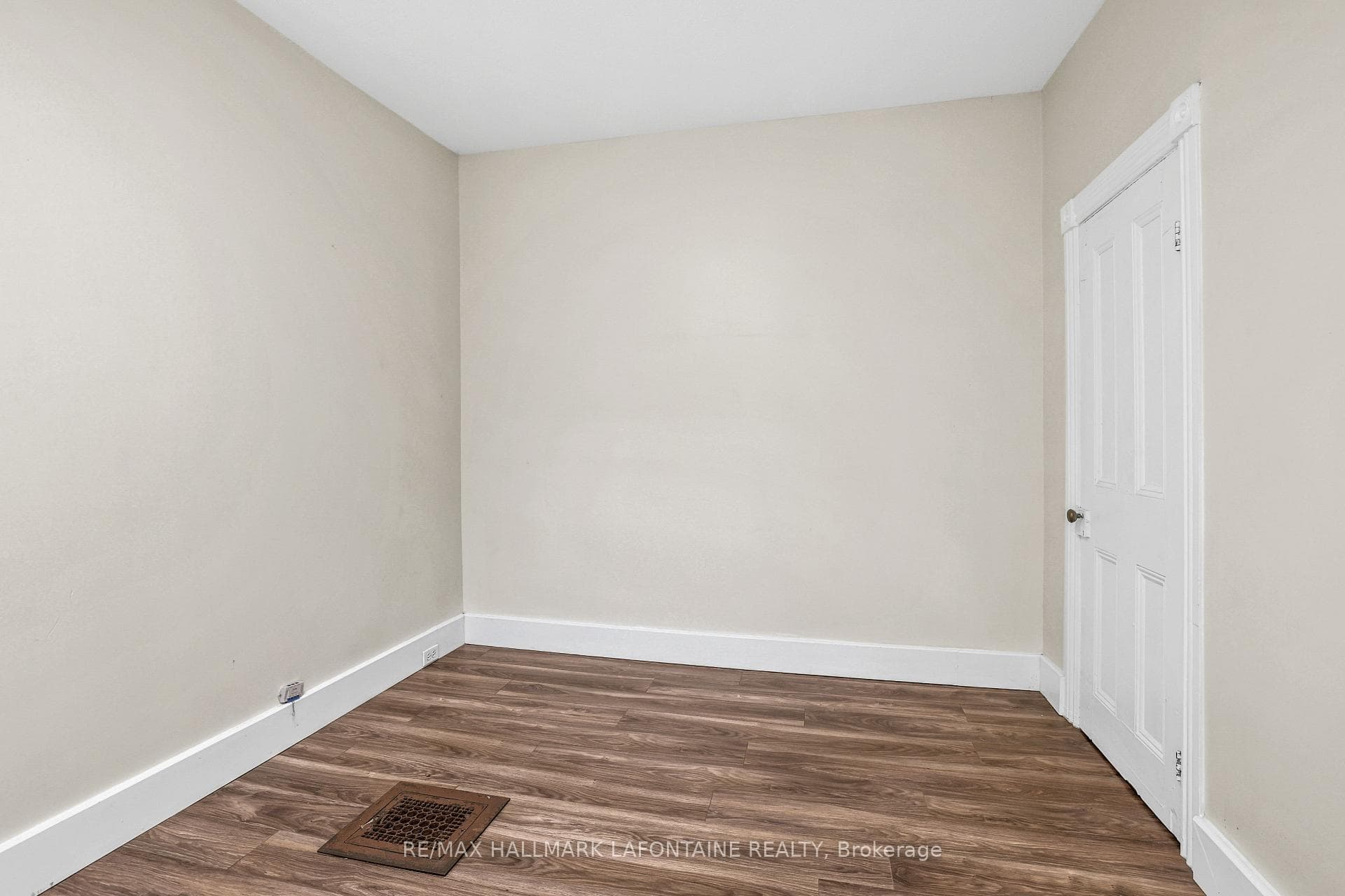 340 Mackay Street Unit 2 photo 18