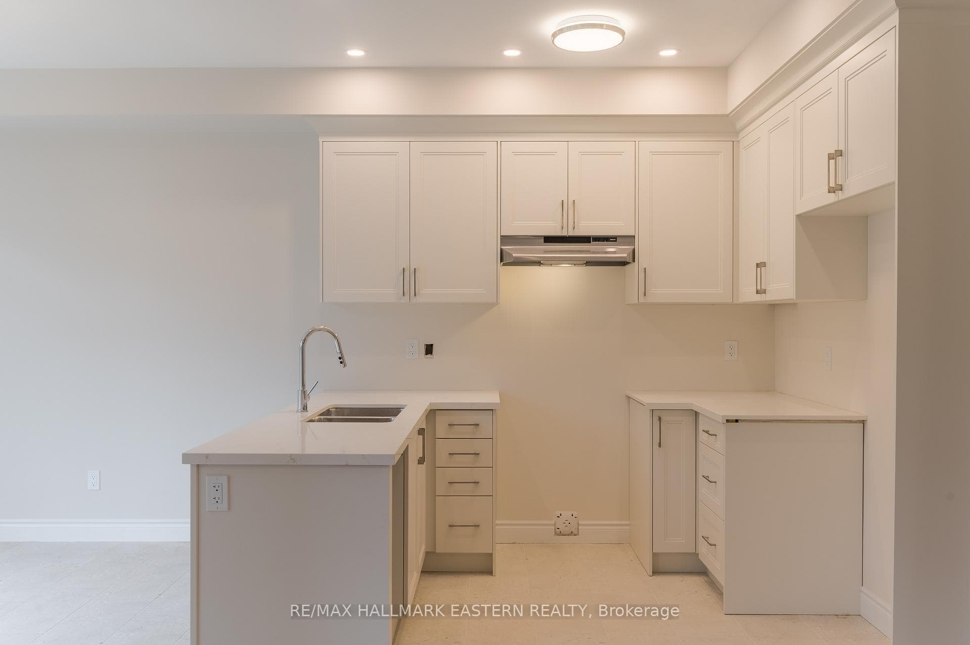 Buyer chooses cabinetry colours