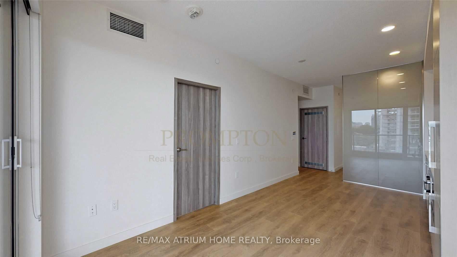 85 Mcmahon Drive Unit 1808 photo 8