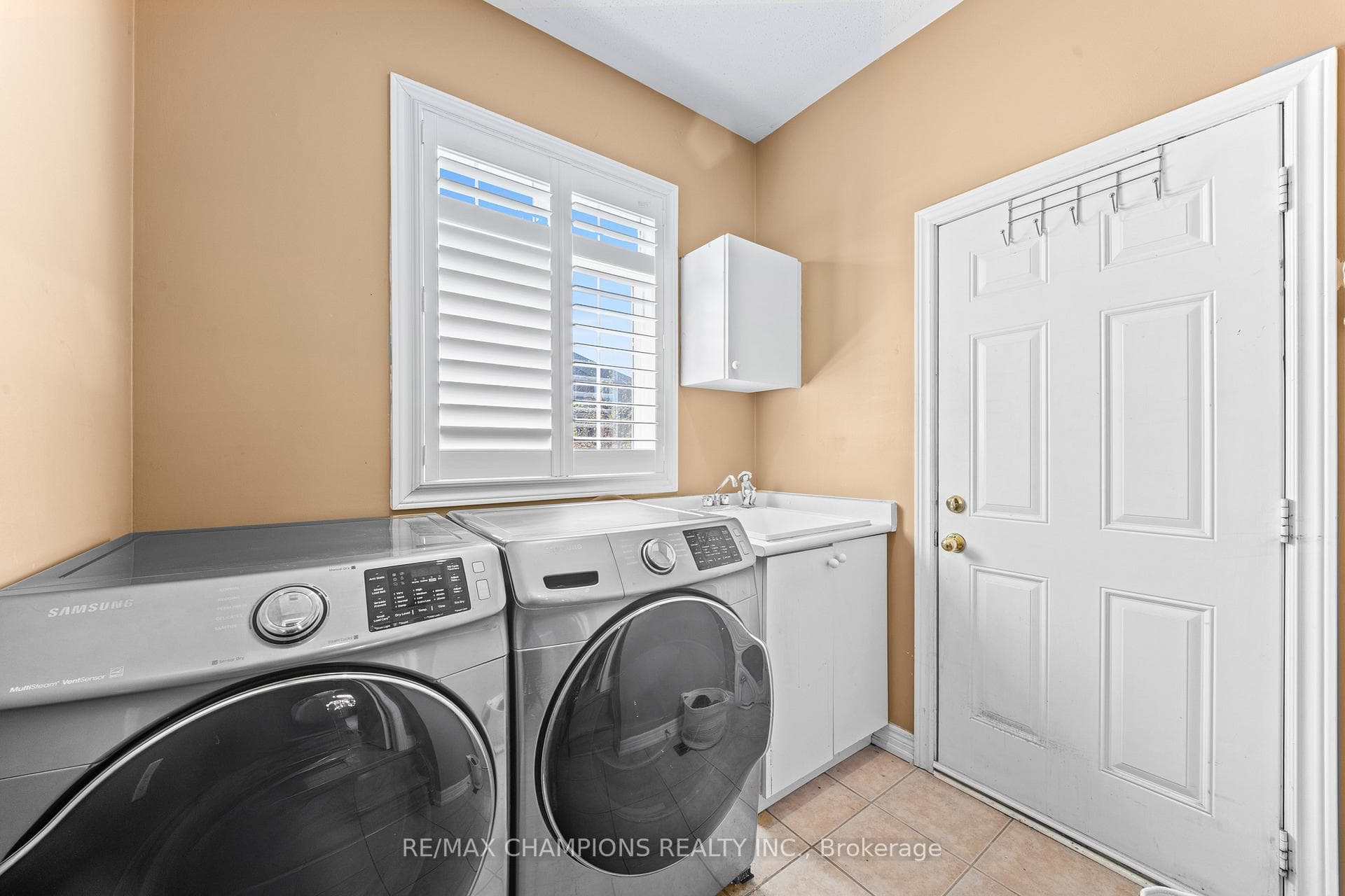 2 Kistler Street photo 9