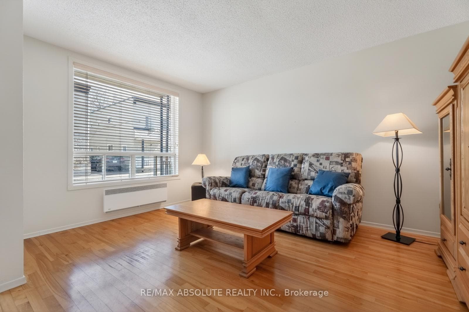 244 & 246 Emond Street photo 6