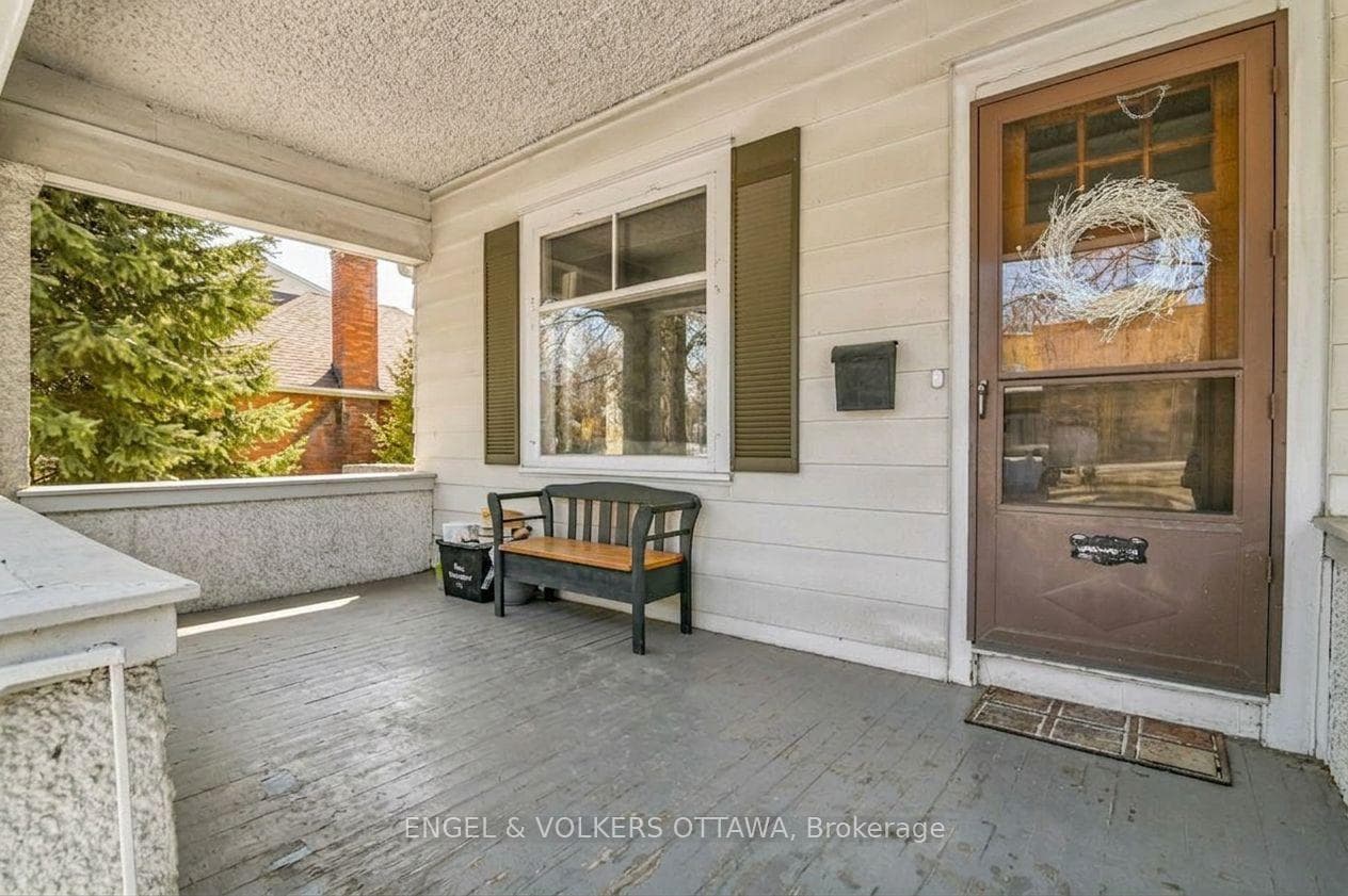 650 Churchill Avenue photo 4