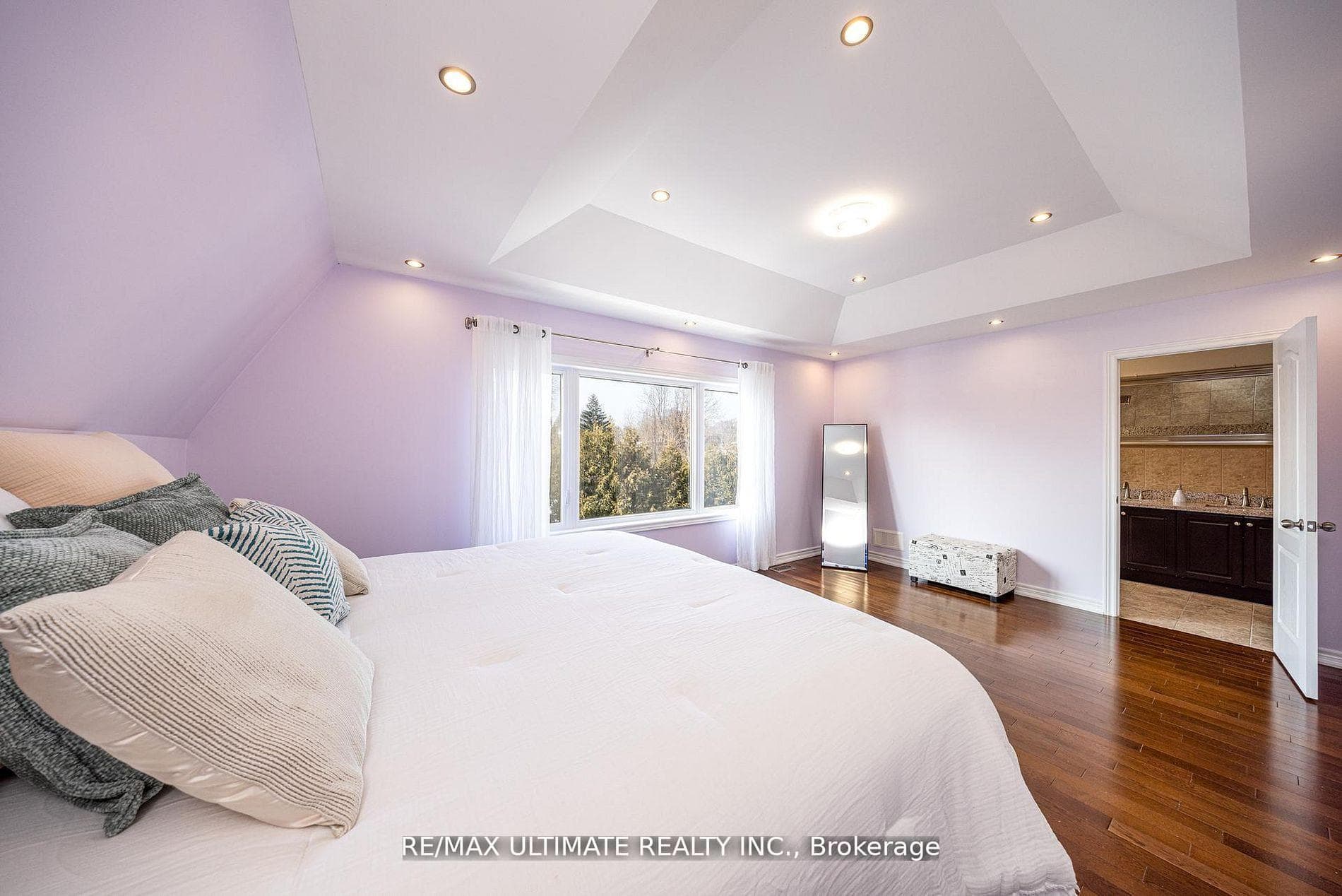 1160 Islington Avenue photo 23