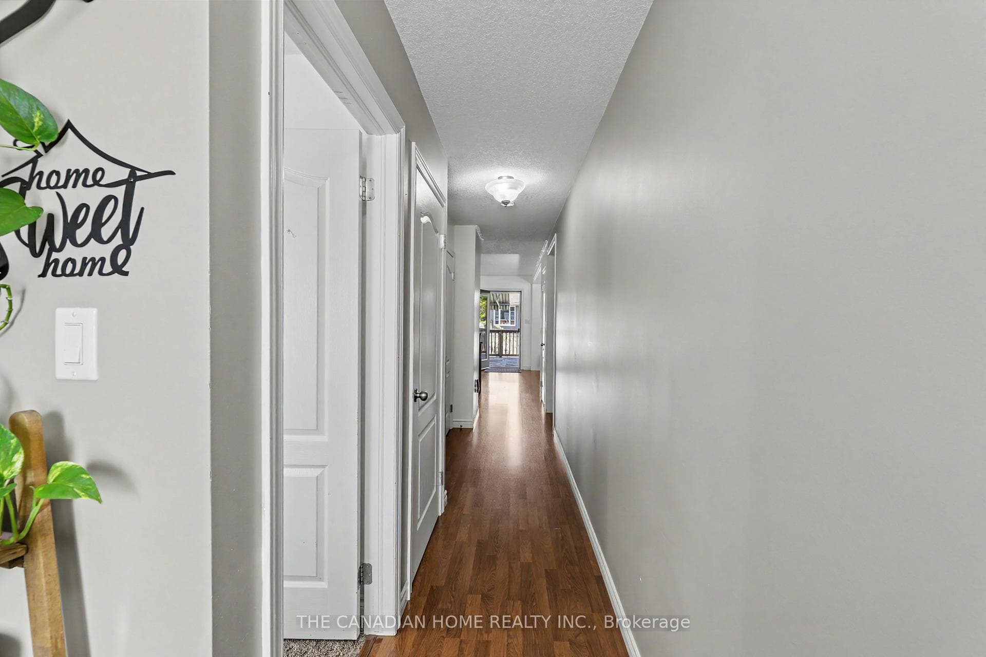 219 PICTON Street photo 5
