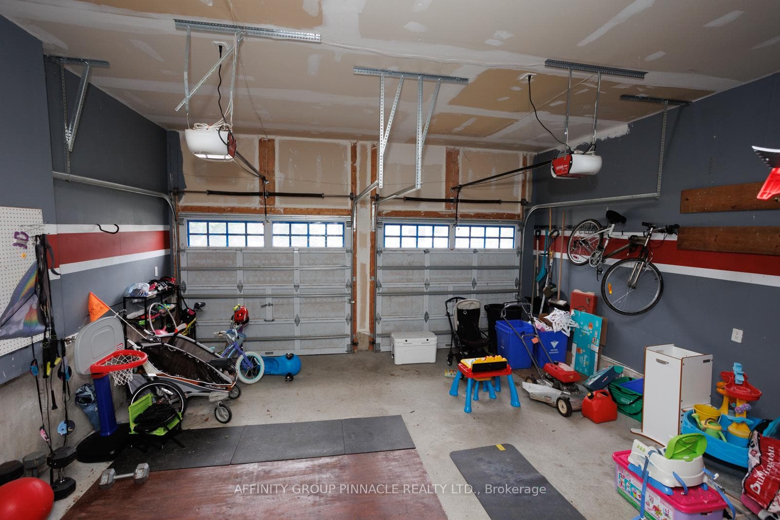 86 Cook Street photo 39