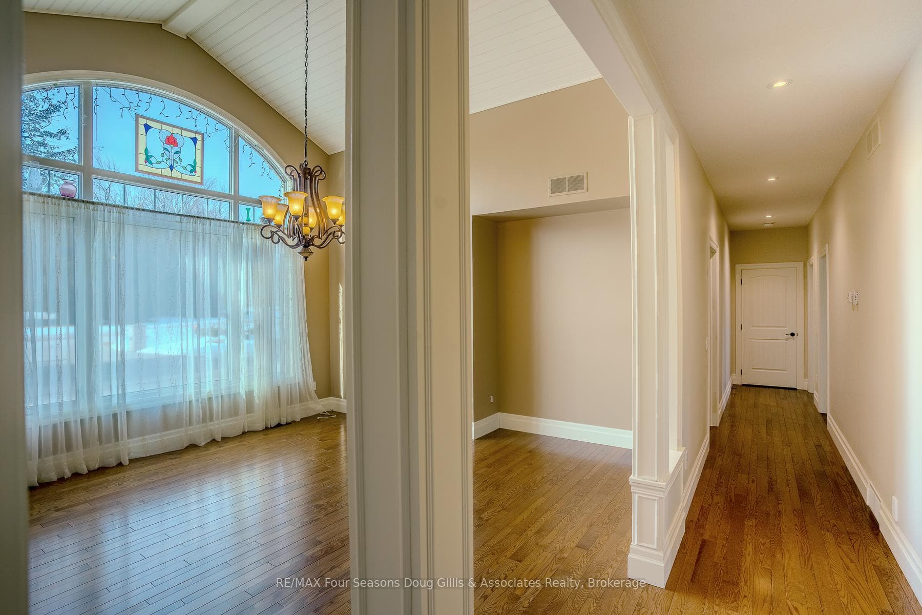 135 Algonquin Drive photo 8