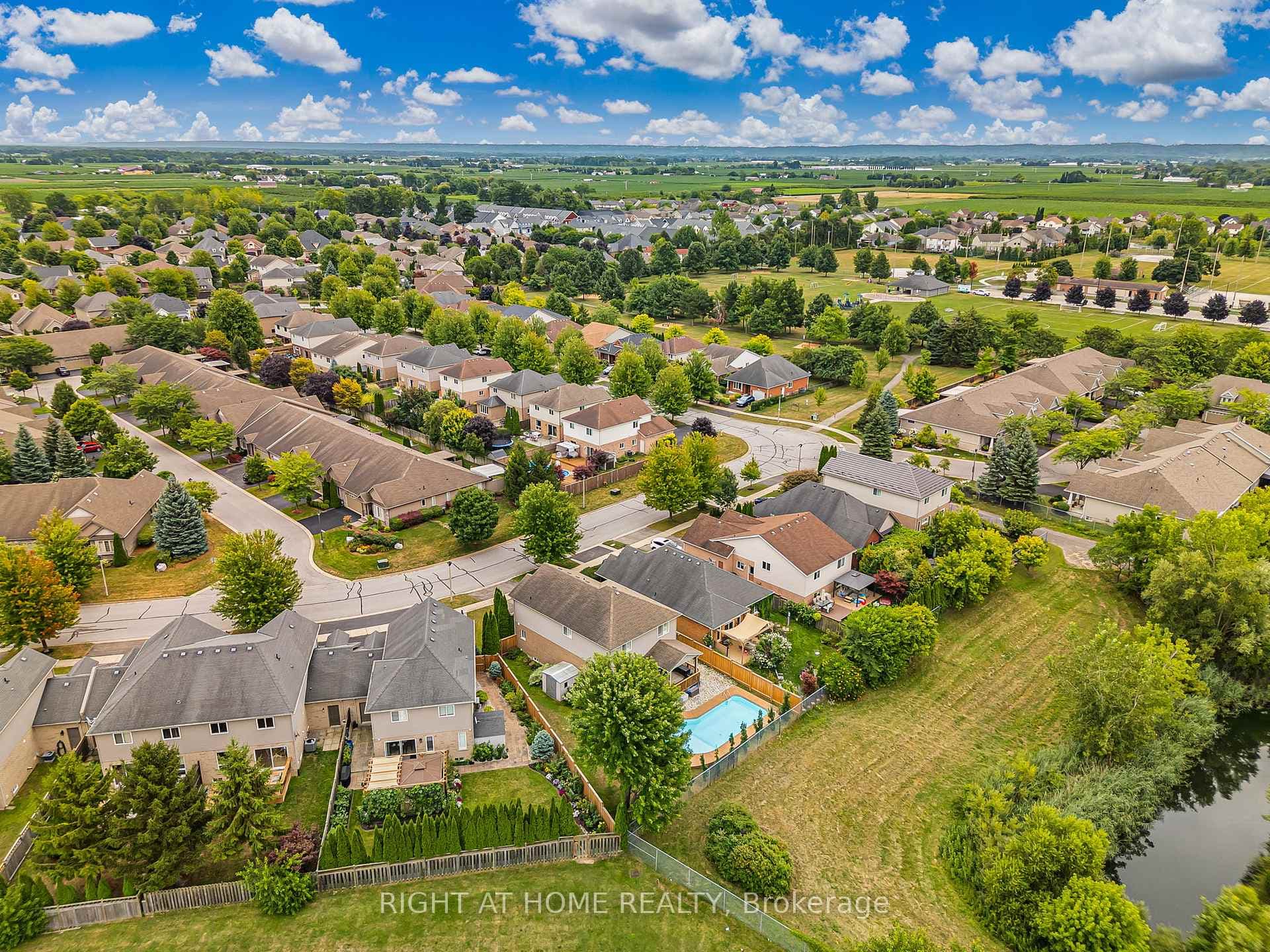 80 Loretta Drive photo 4