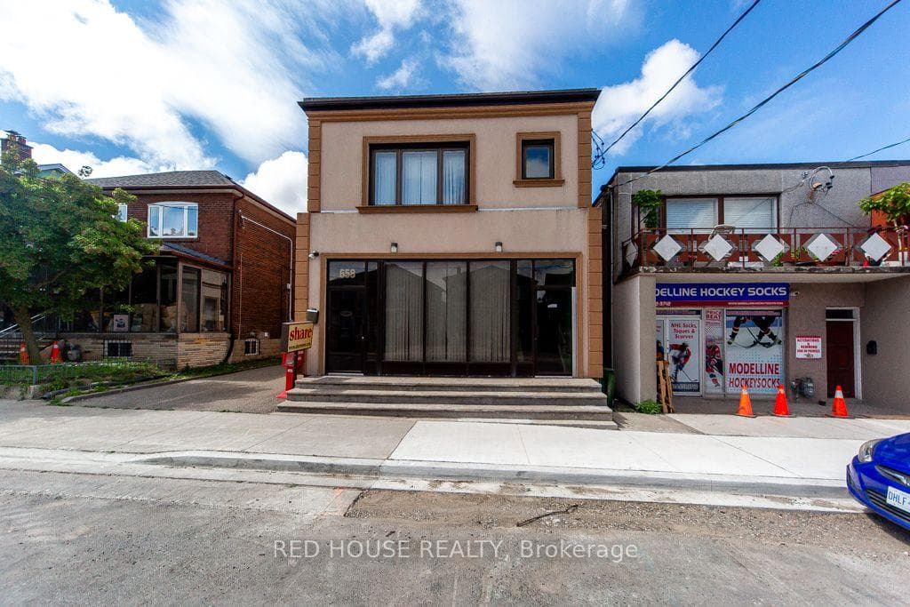 658 Vaughan Road photo 1