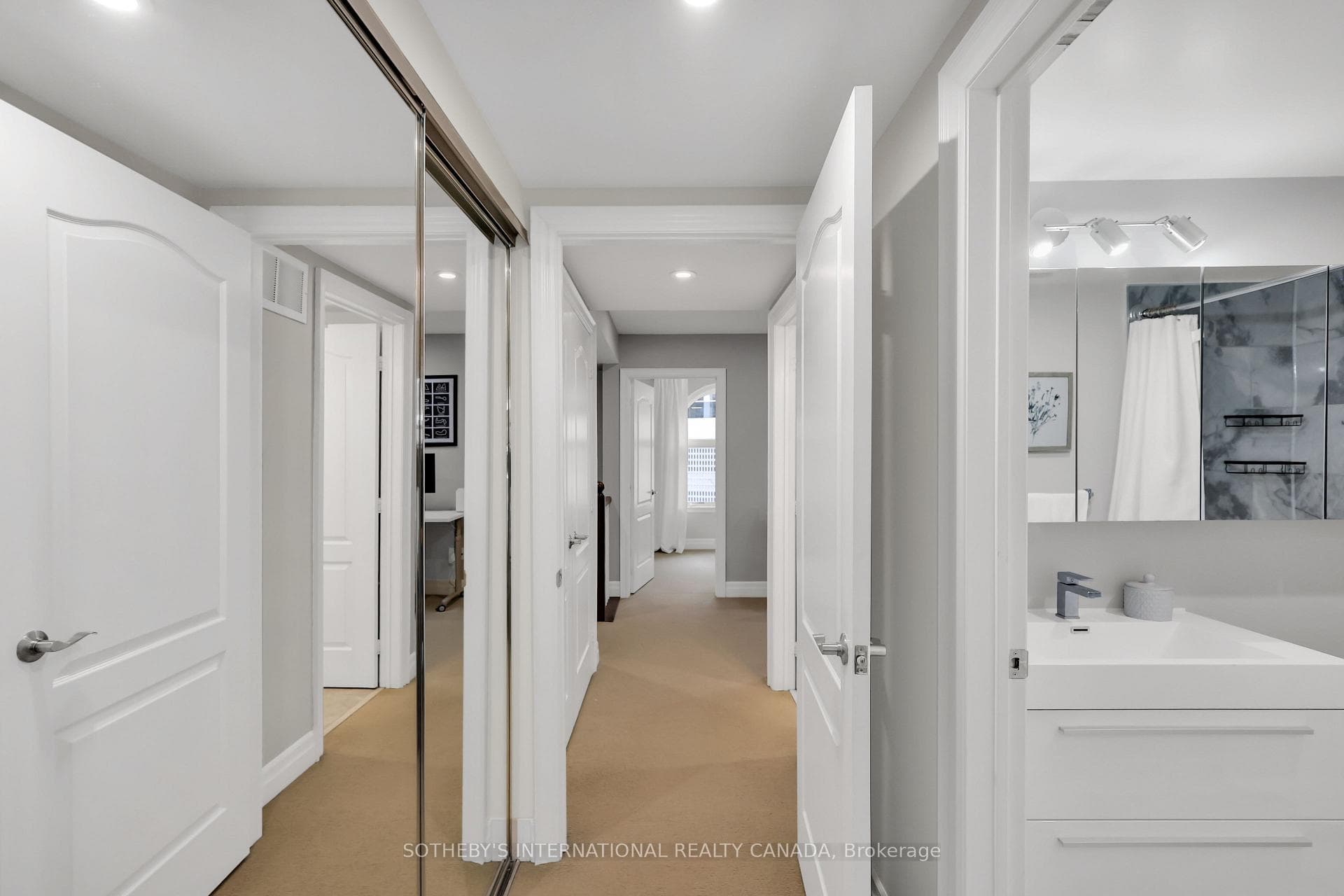 45 Pleasant Boulevard photo 27