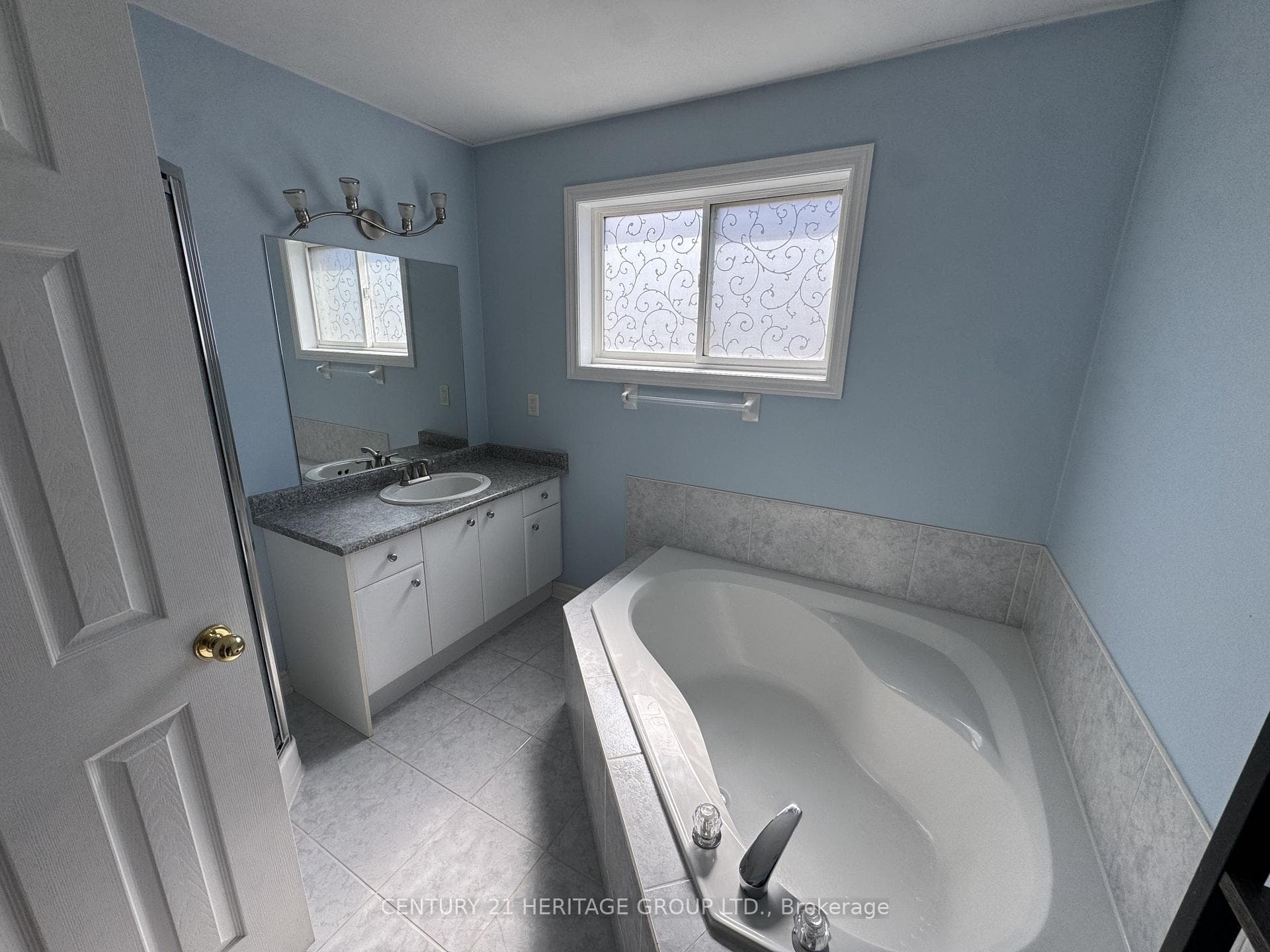 82 Kenwell Crescent photo 11