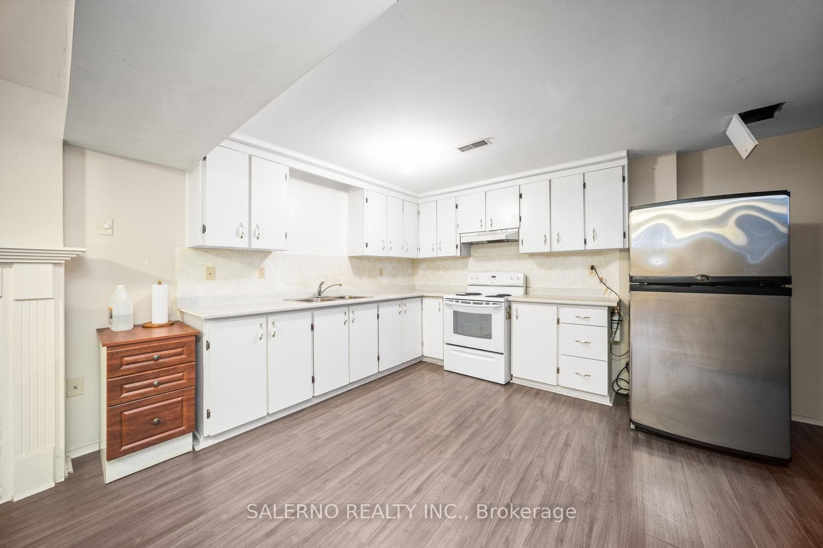 37 Monterey Road photo 32