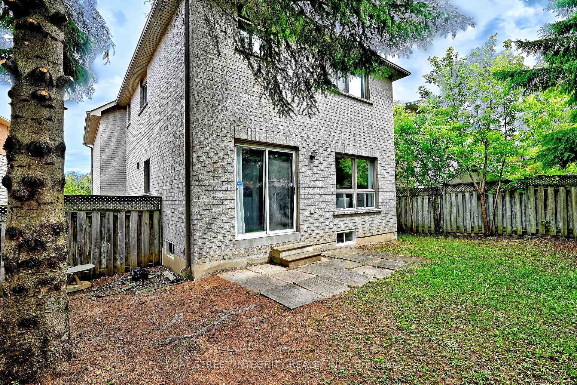 95 Alpine Crescent photo 37