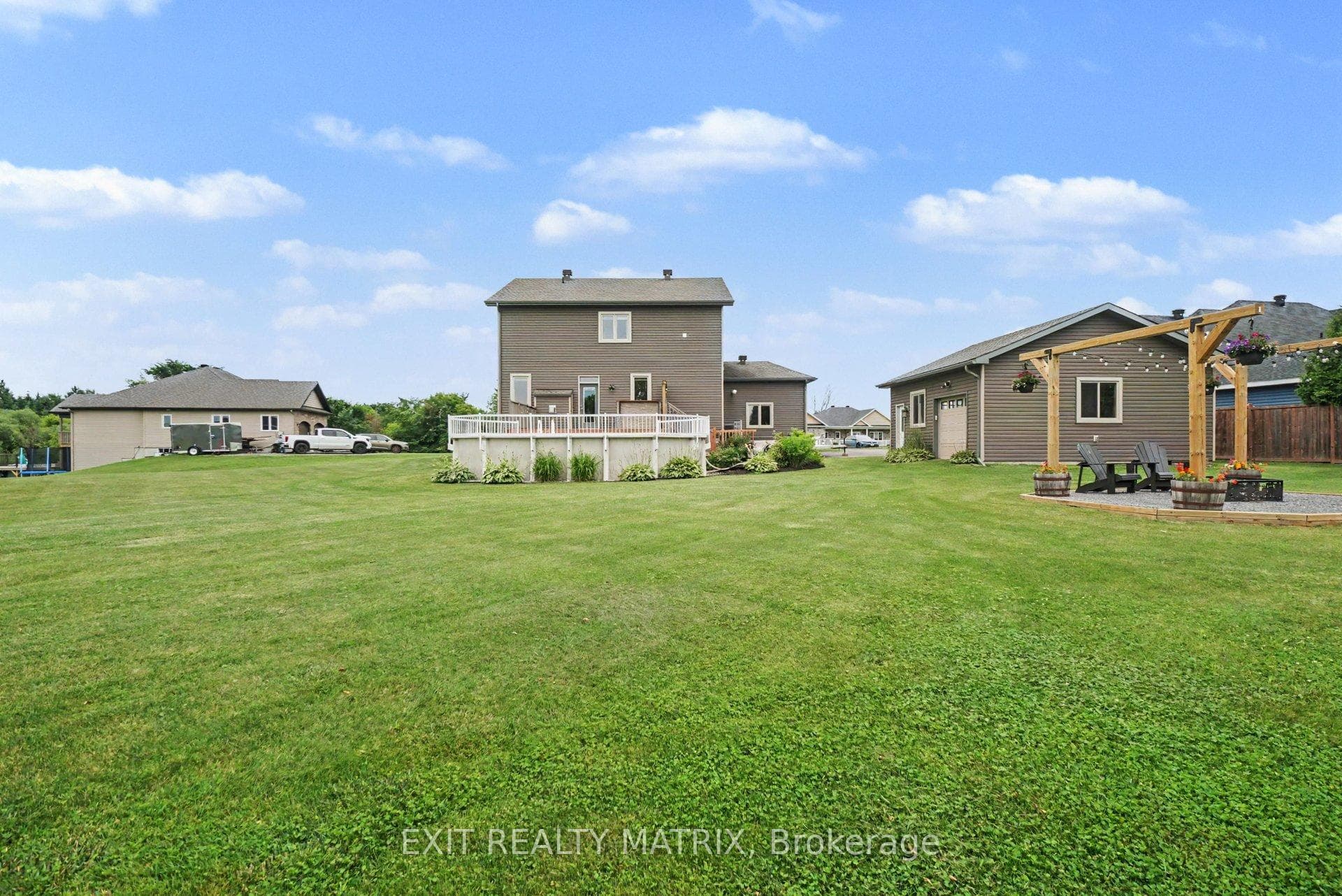 208 Nellie Street photo 32