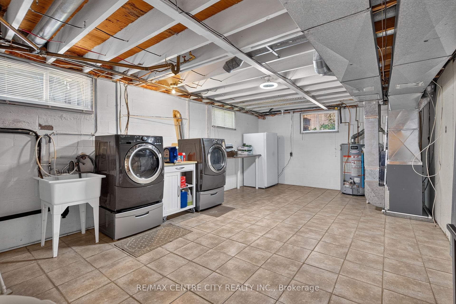 580 Albert Street photo 31
