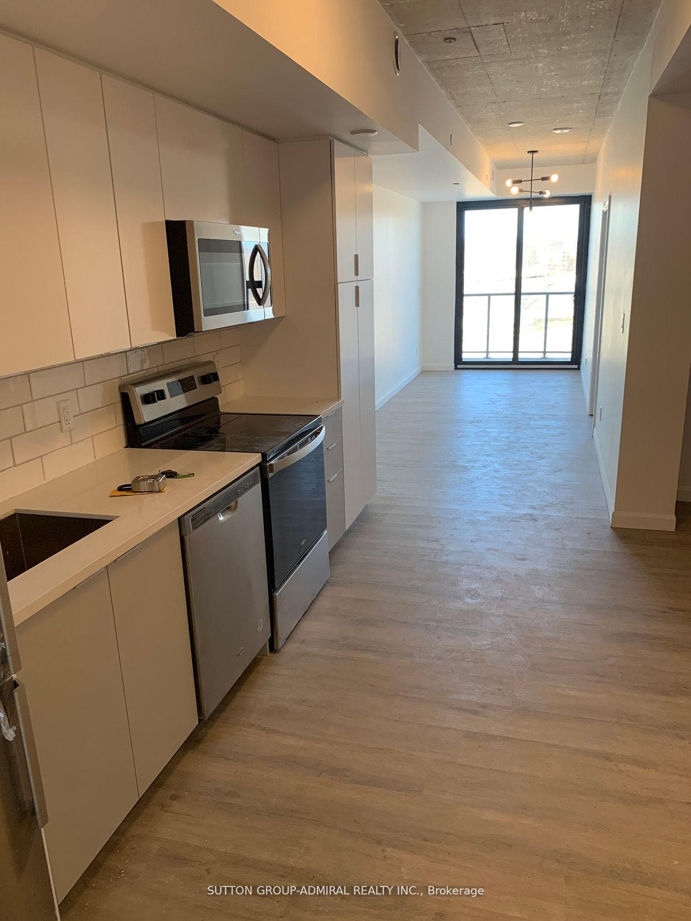 7 Erie Avenue Unit 305 photo 2