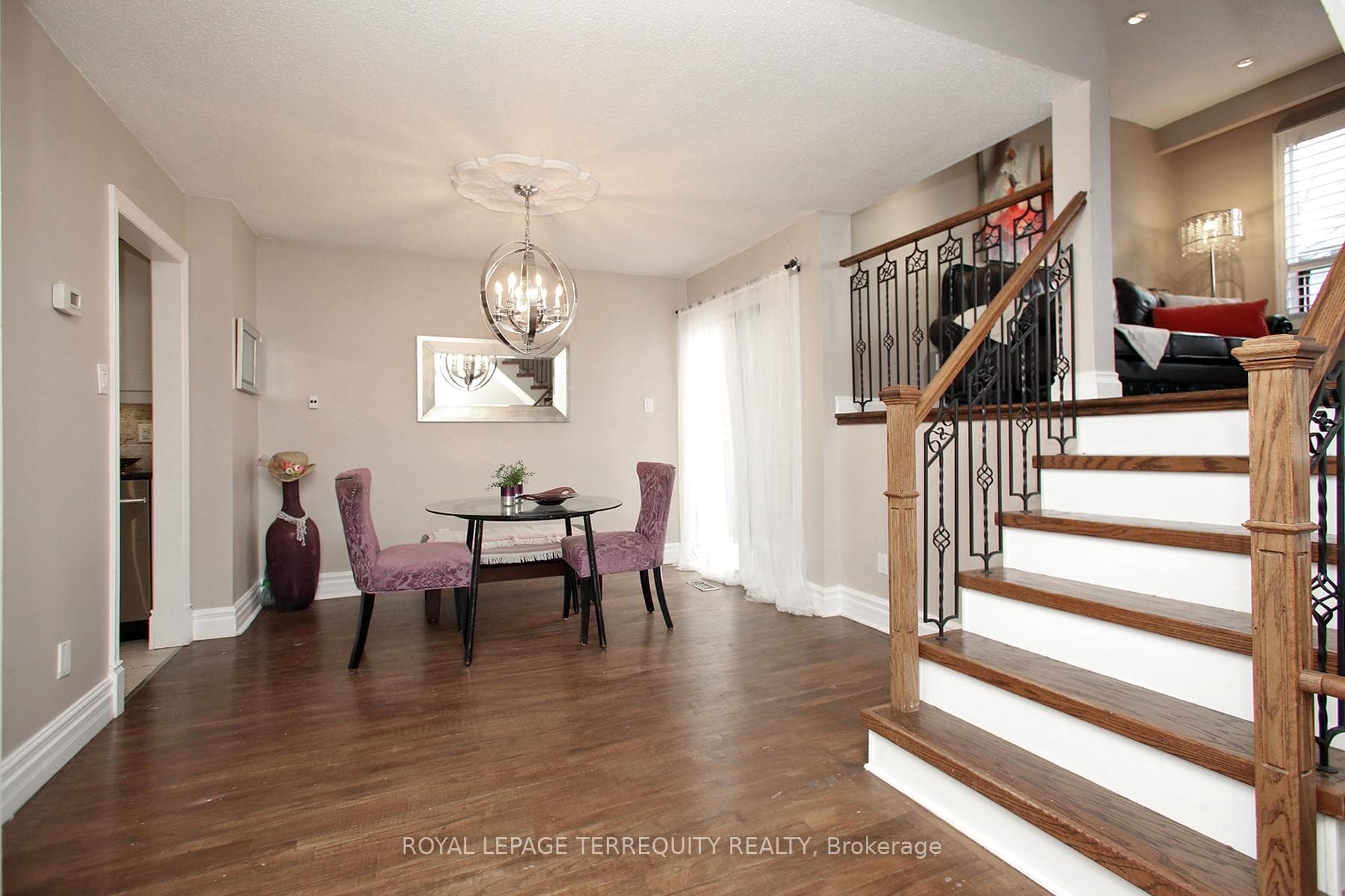 49 Weybridge Trail photo 4