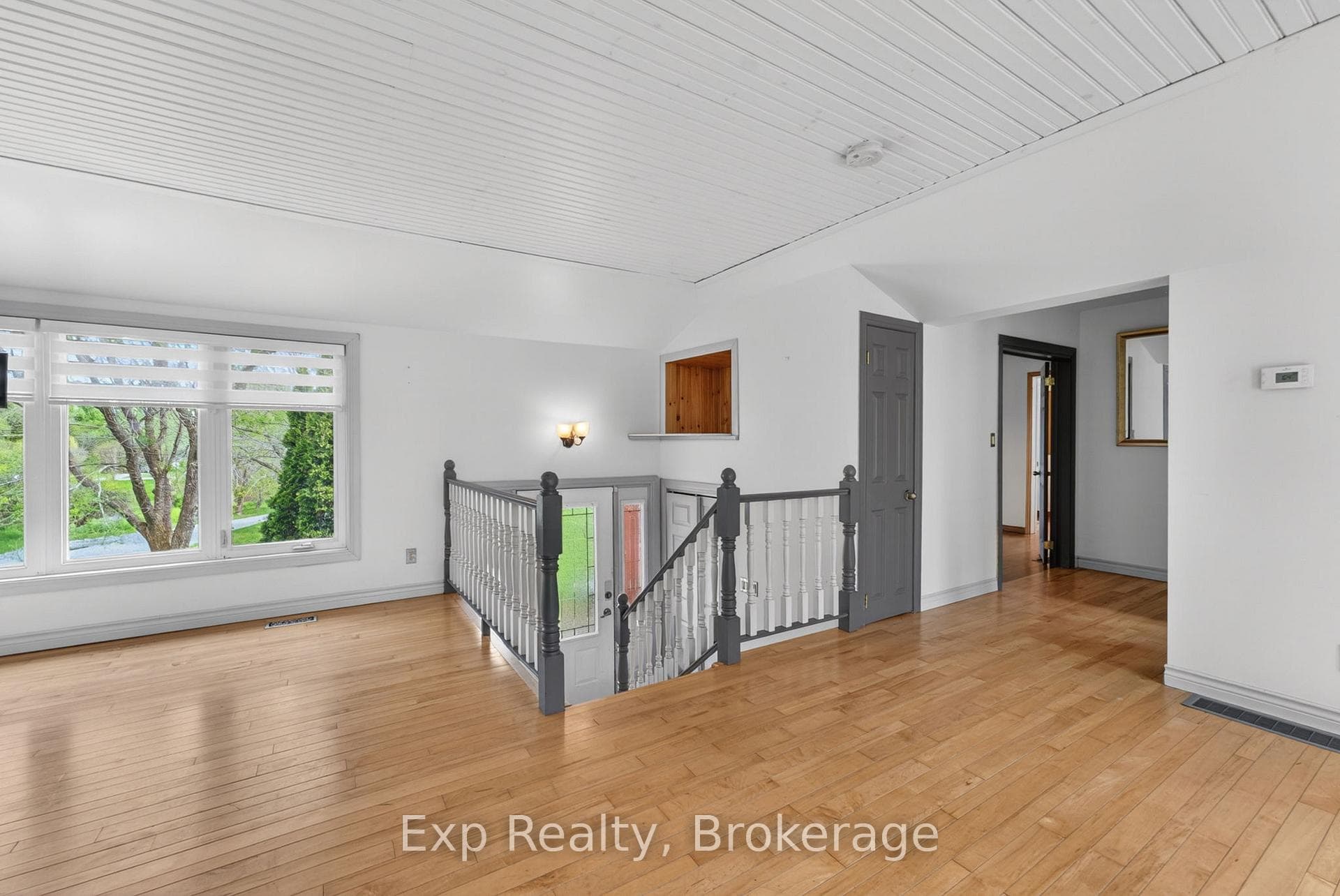 1207 Shannon Road photo 3