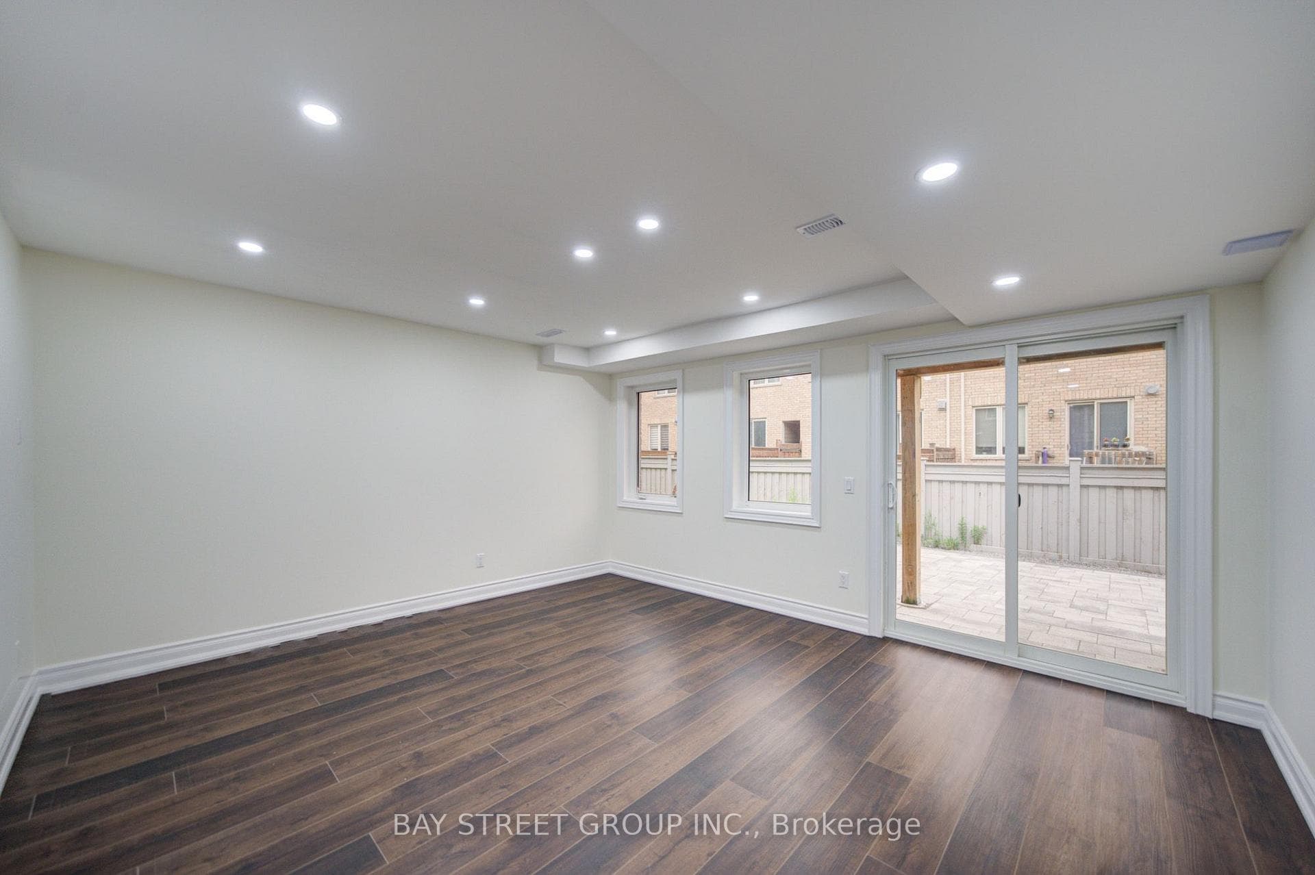 113 Drizzel Crescent photo 42