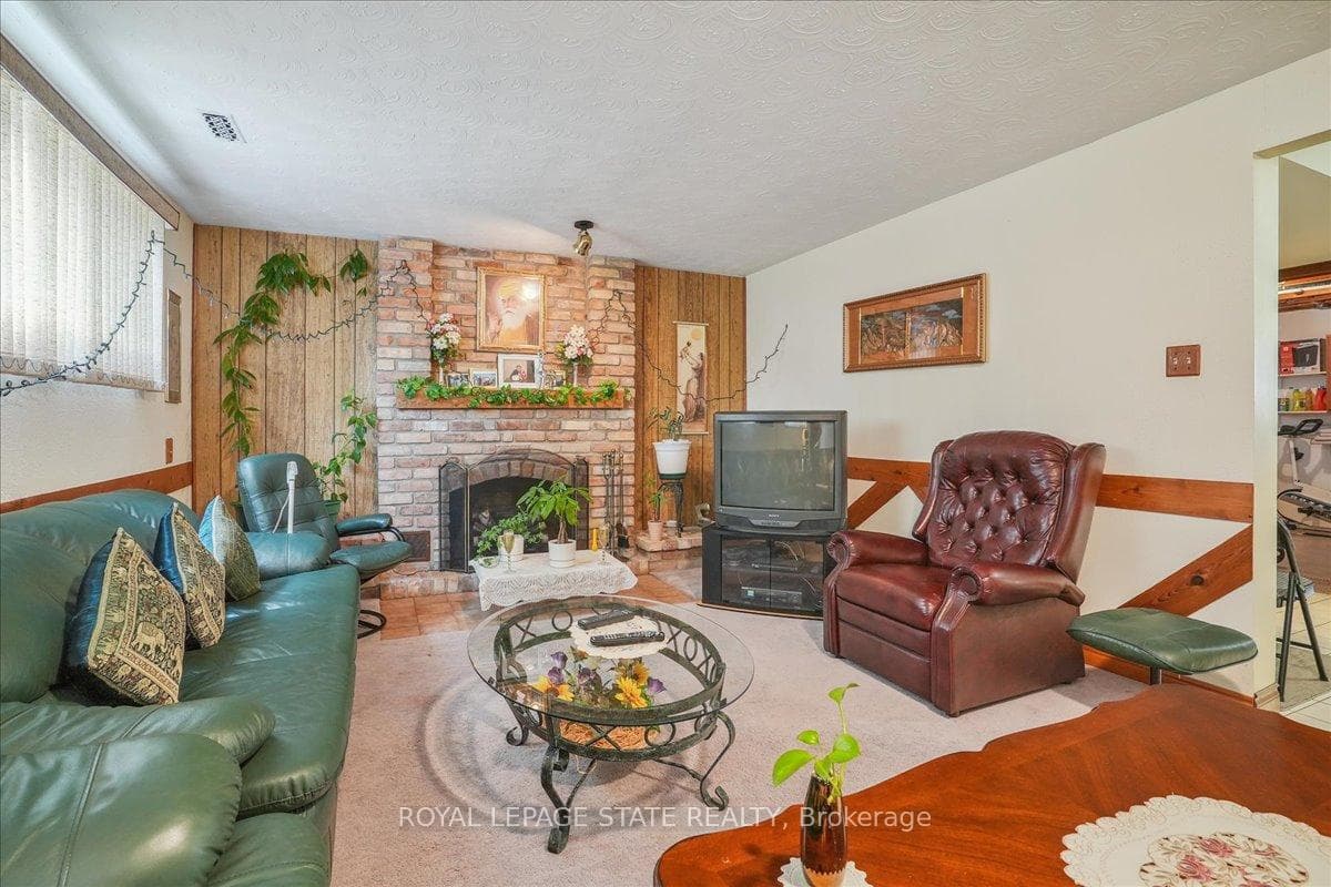 40 Hearthside Crescent photo 29