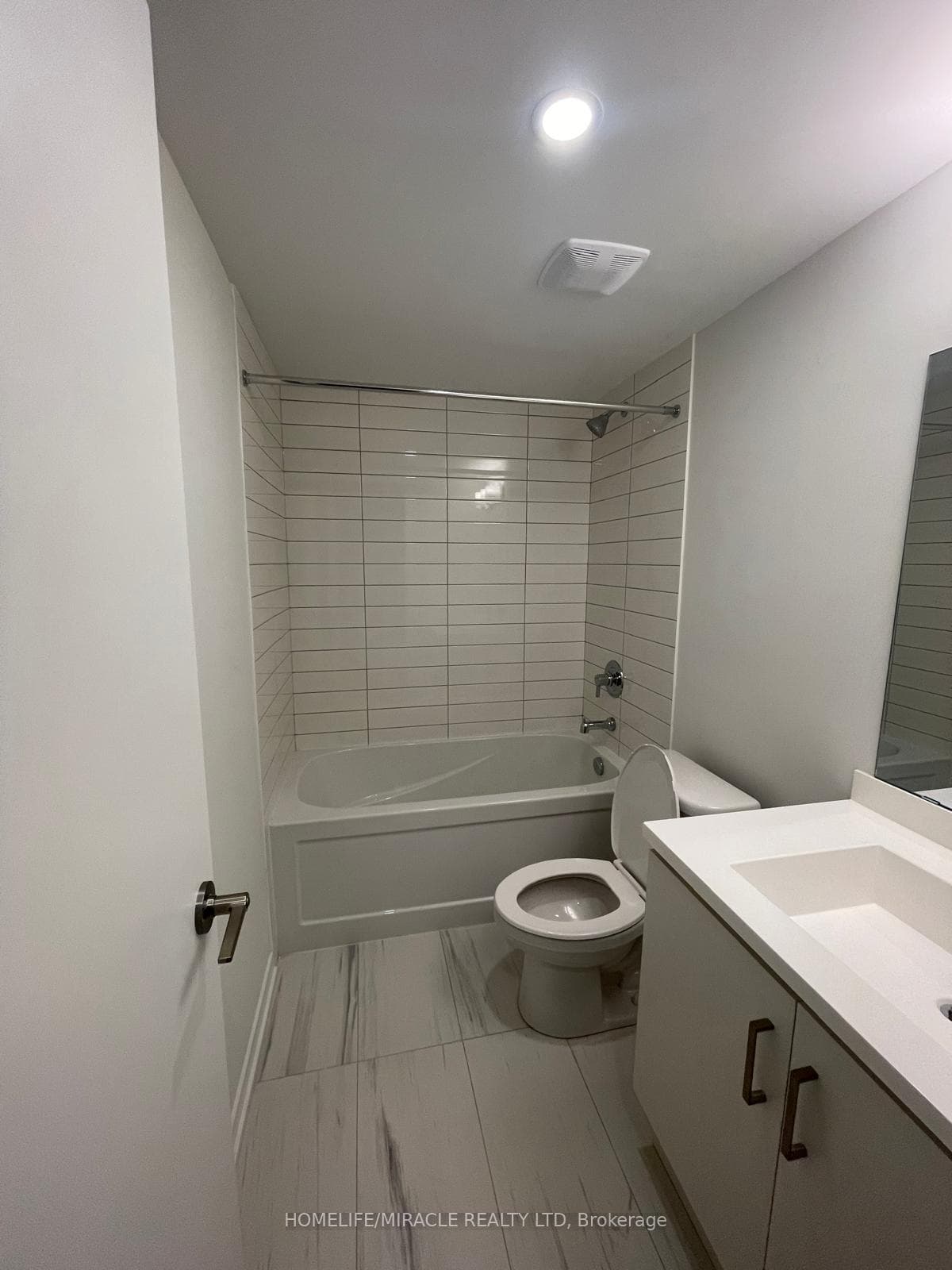 151 Honeycrisp Crescent photo 10
