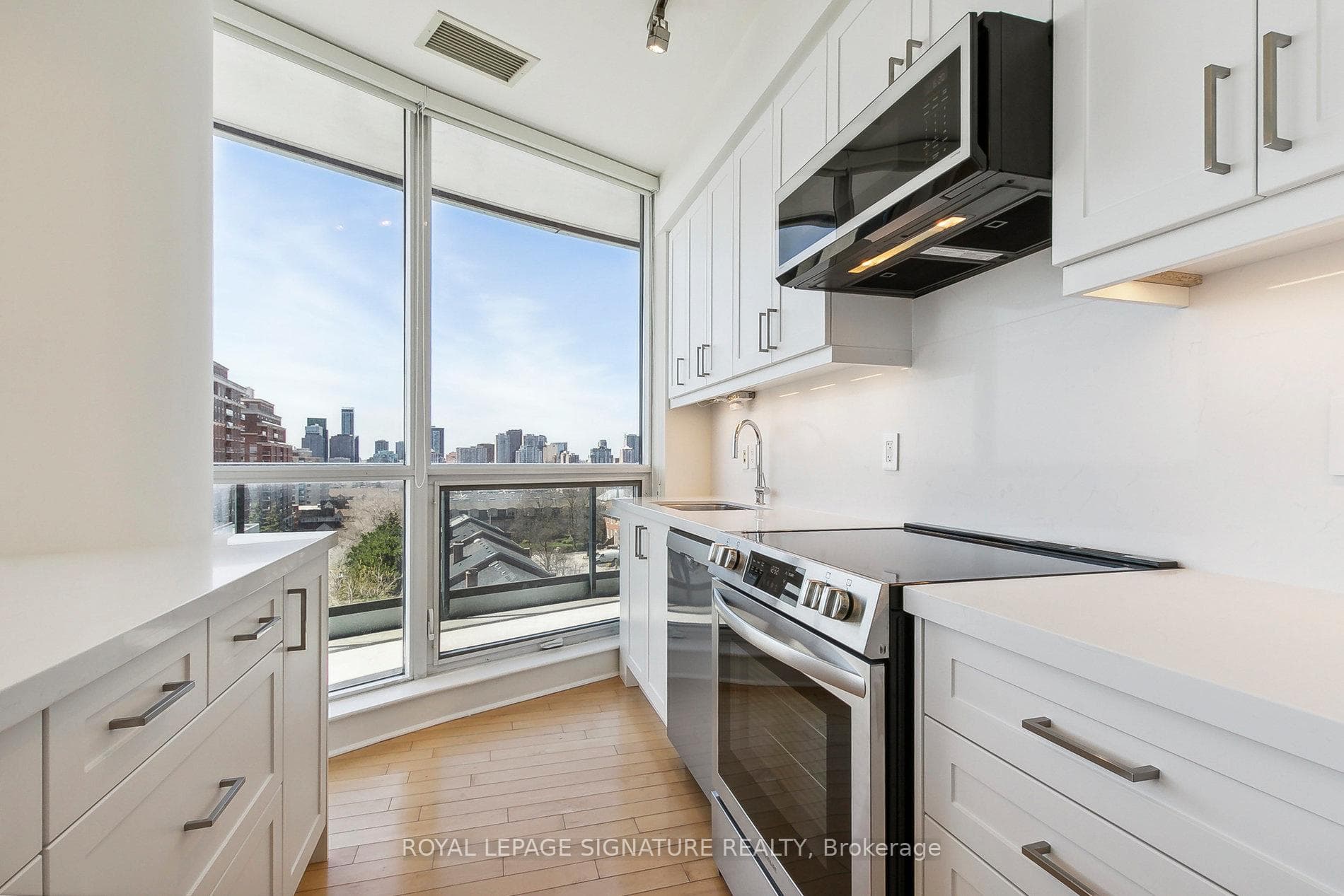 2885 Bayview Avenue Unit 709 photo 14