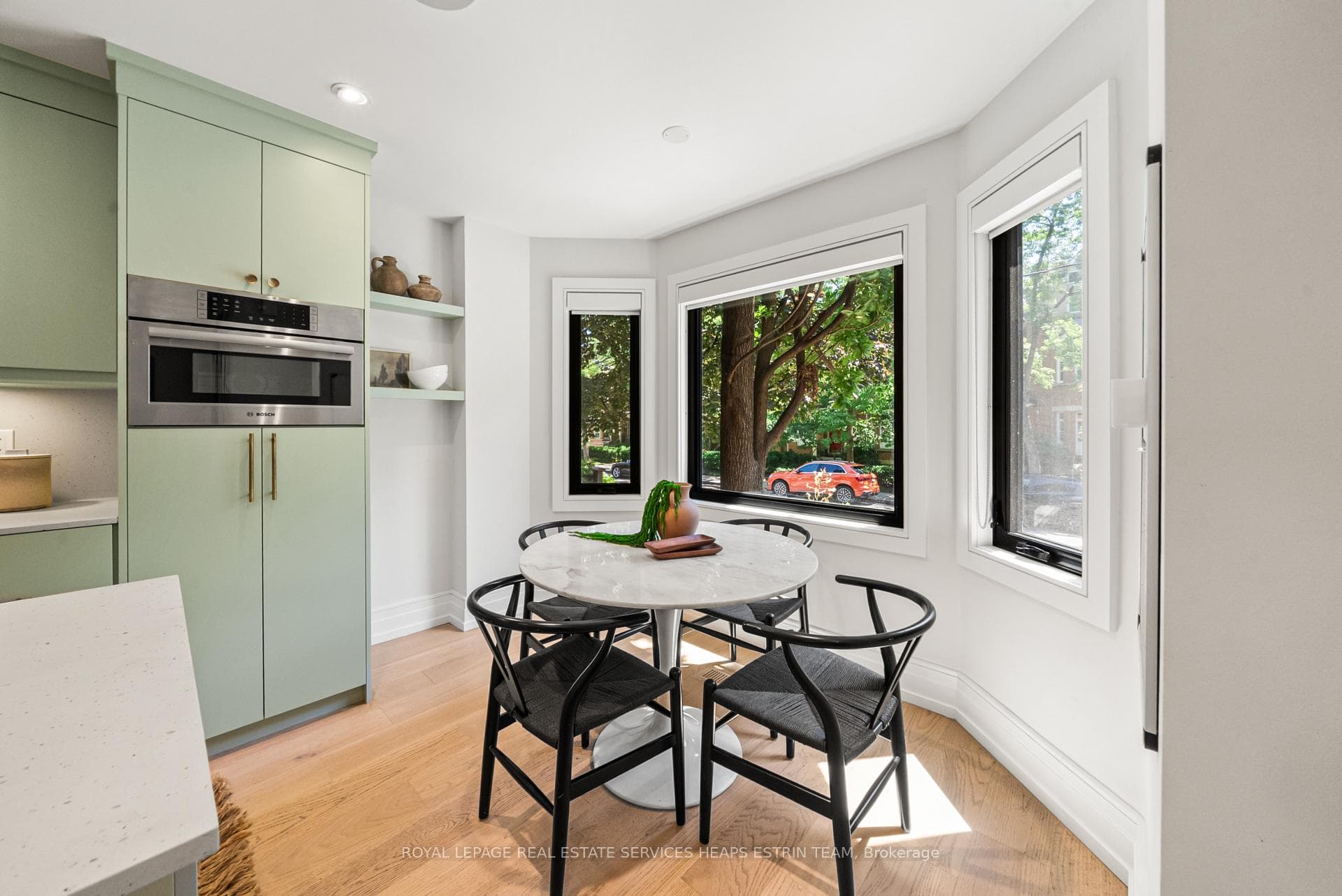 38 Shaftesbury Avenue photo 7